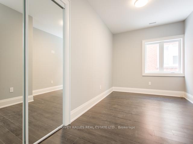987 Avenue Road Main, Toronto Unit: Main
