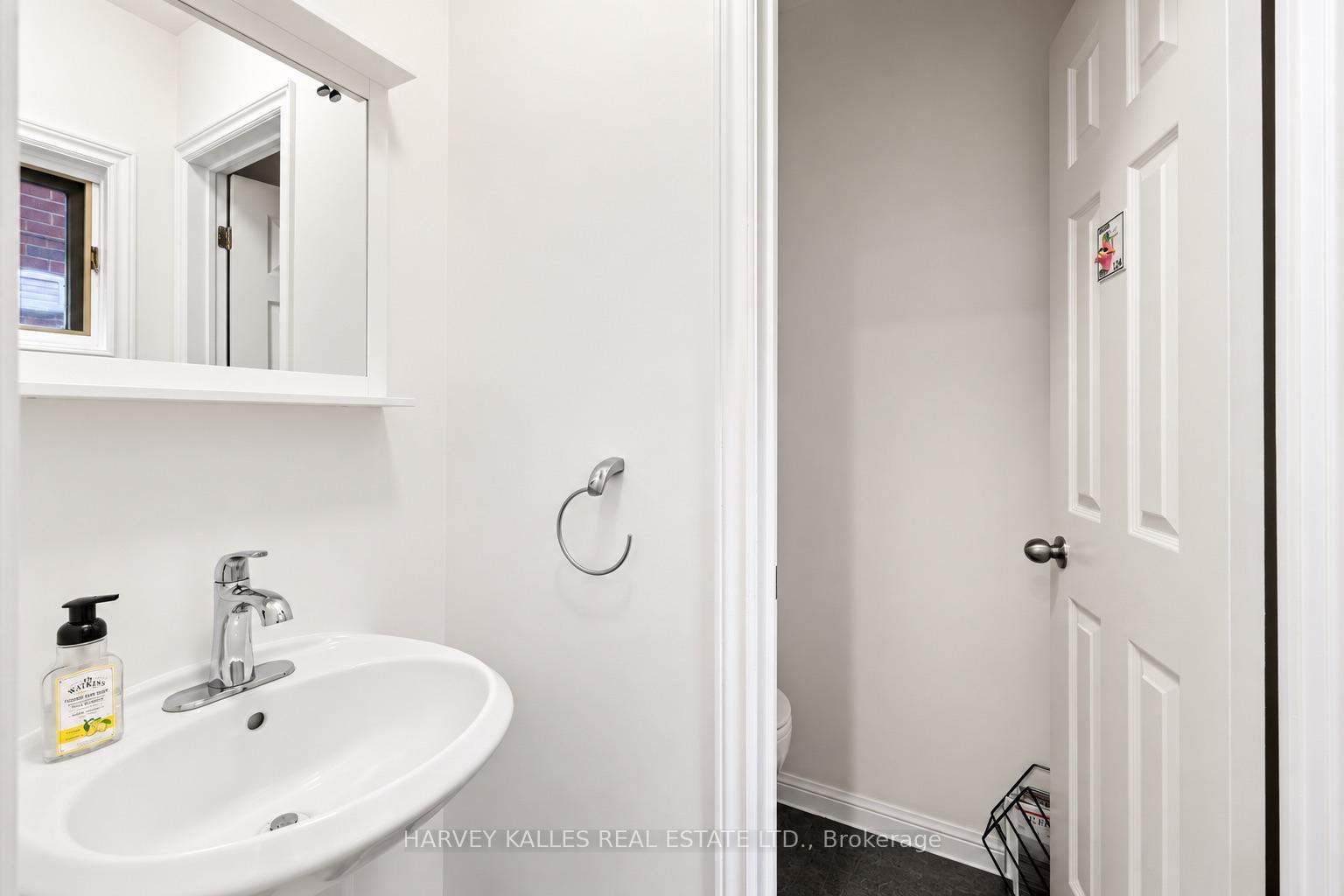 52 Park Hill Road, Toronto
