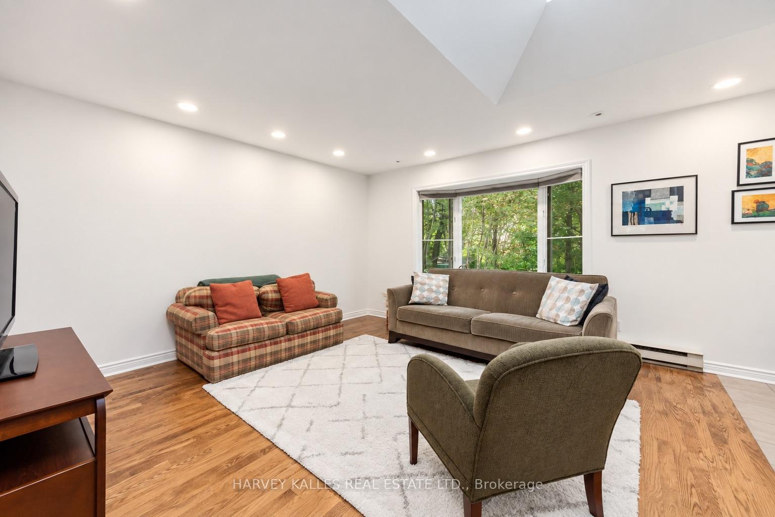 52 Park Hill Road, Toronto
