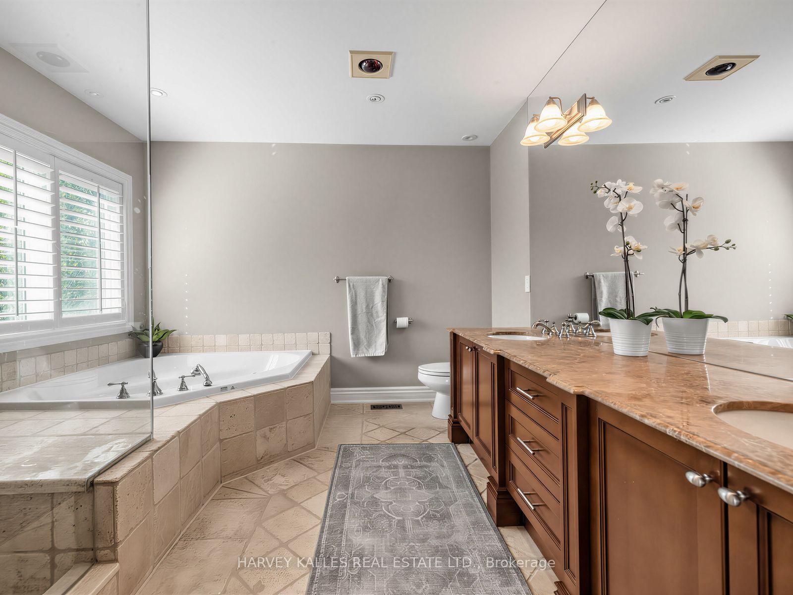629 Bedford Park Avenue, Toronto