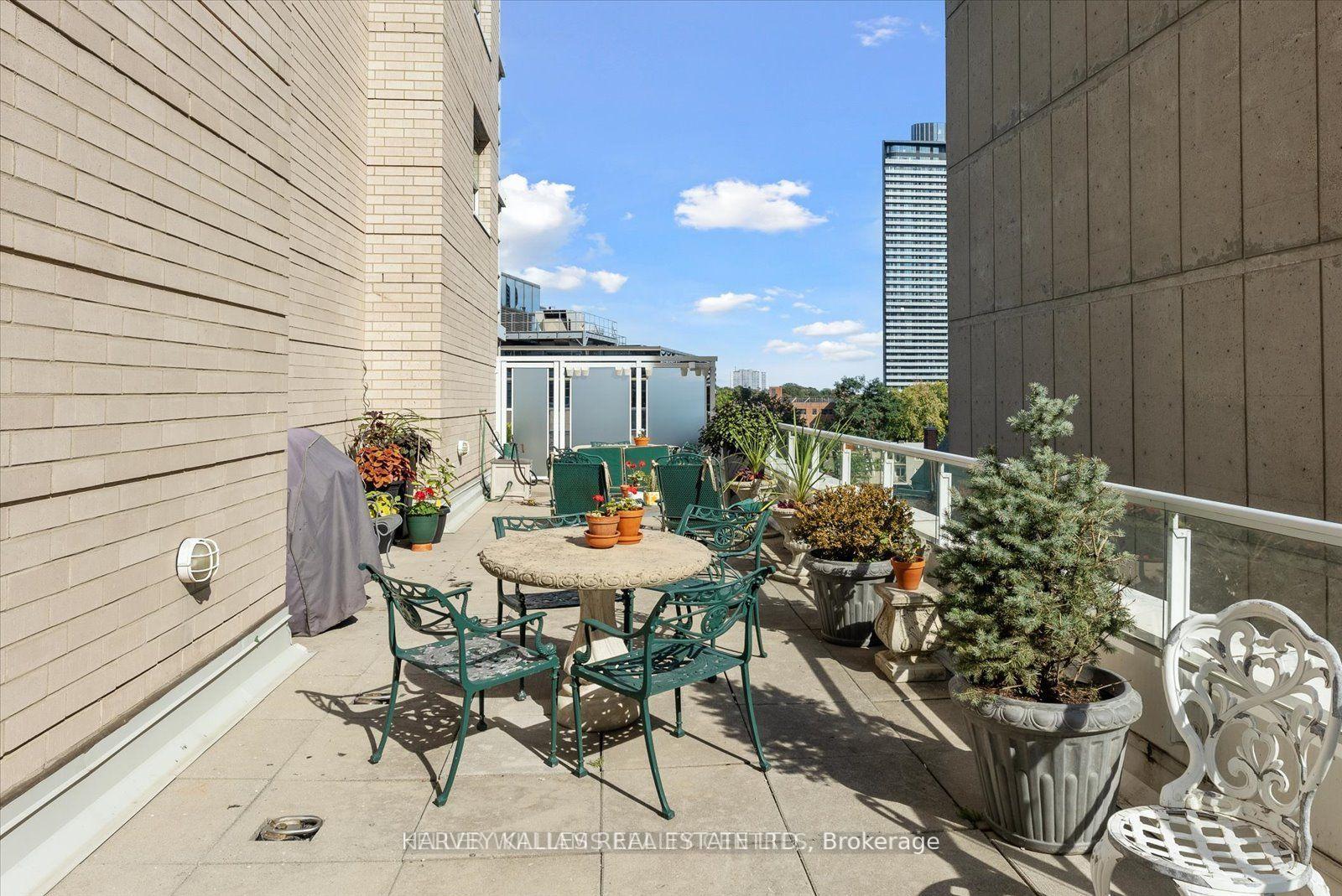 409 Bloor Street W PH03, Toronto Unit: PH03