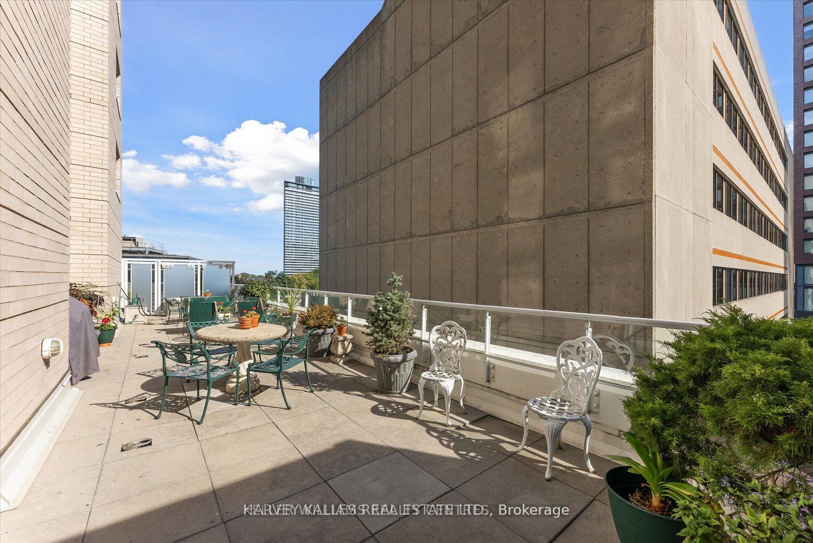 409 Bloor Street W PH03, Toronto Unit: PH03