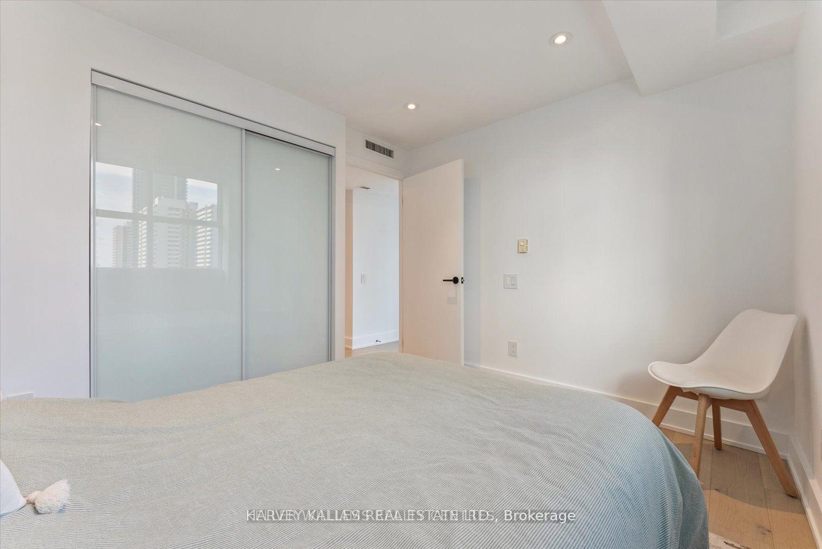 409 Bloor Street W PH03, Toronto Unit: PH03