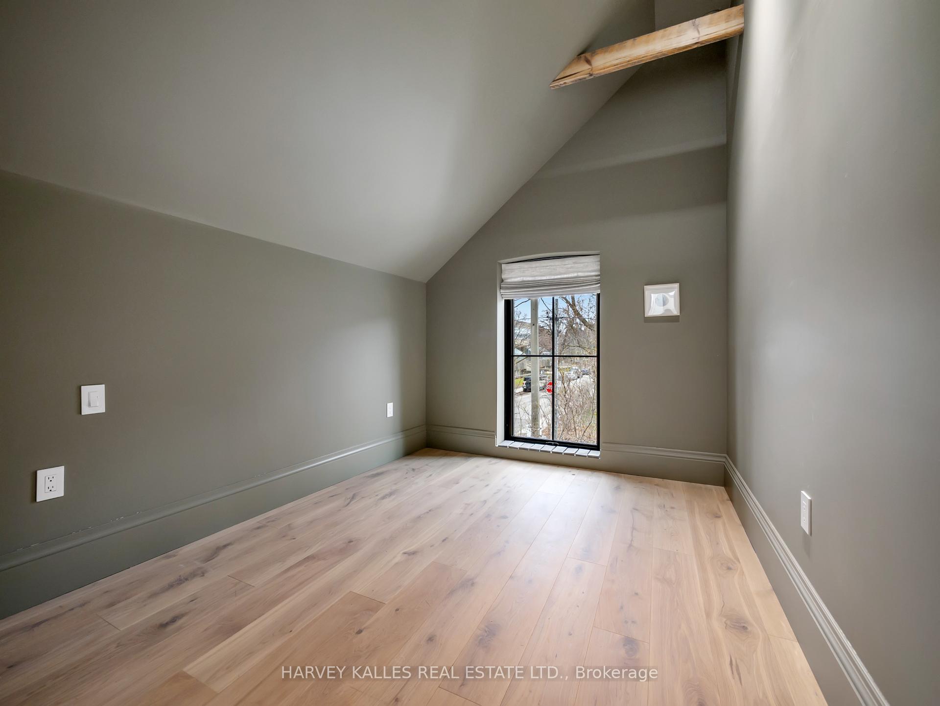239 Borden Street, Toronto