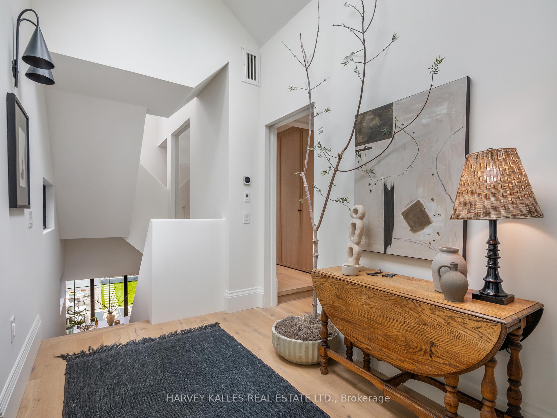 239 Borden Street, Toronto