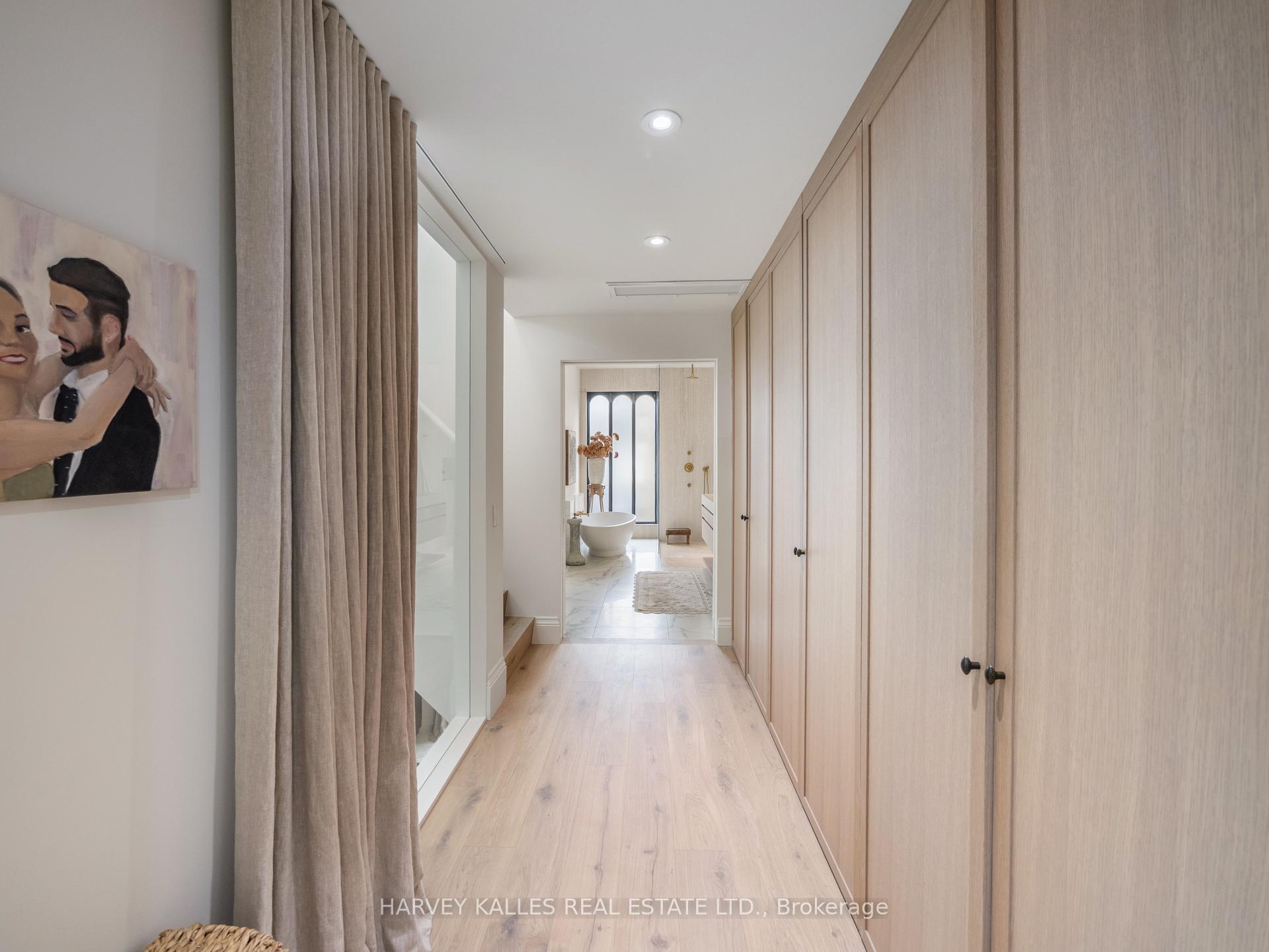 239 Borden Street, Toronto