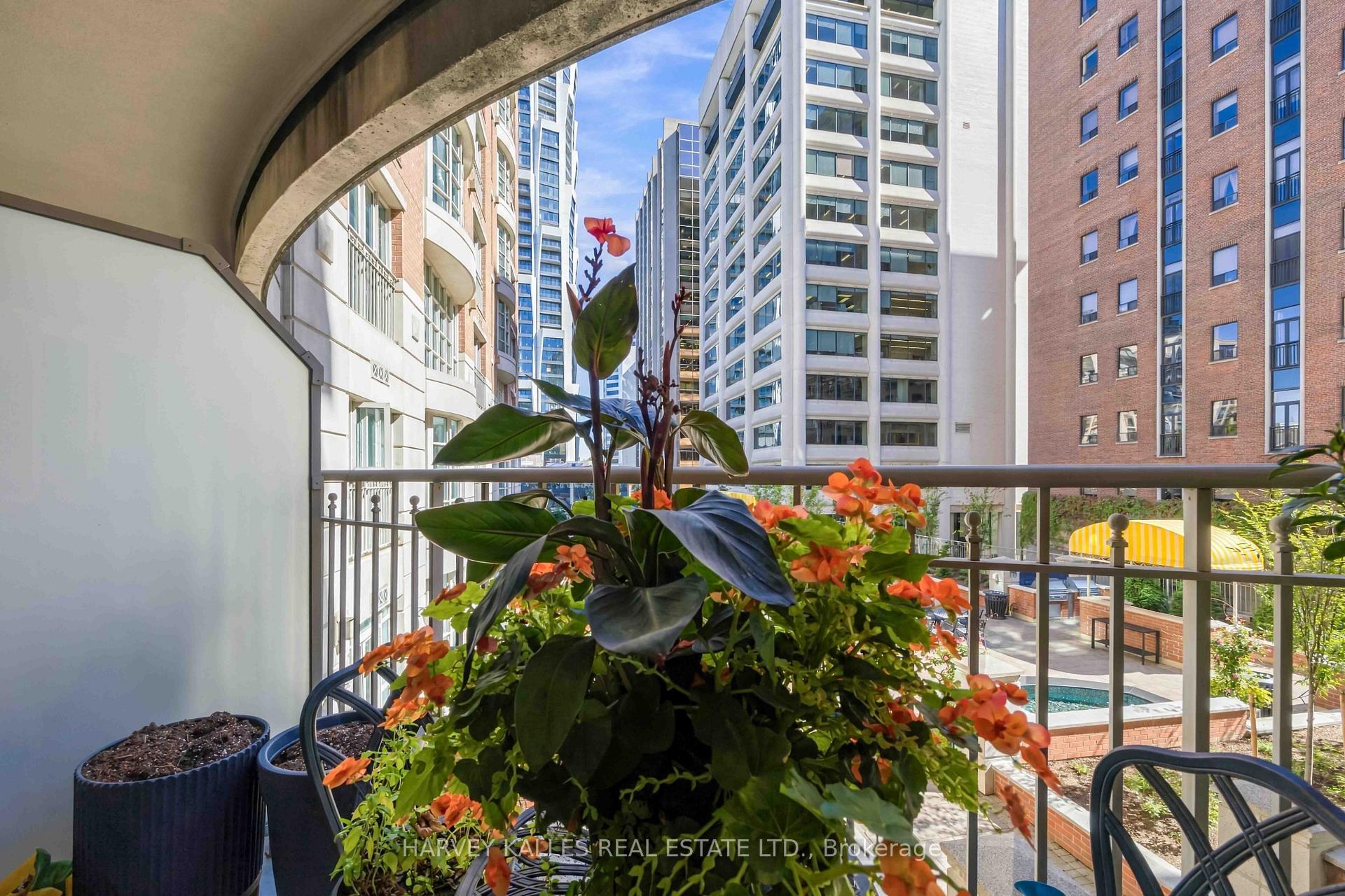 33 Delisle Avenue 201, Toronto Unit: 201