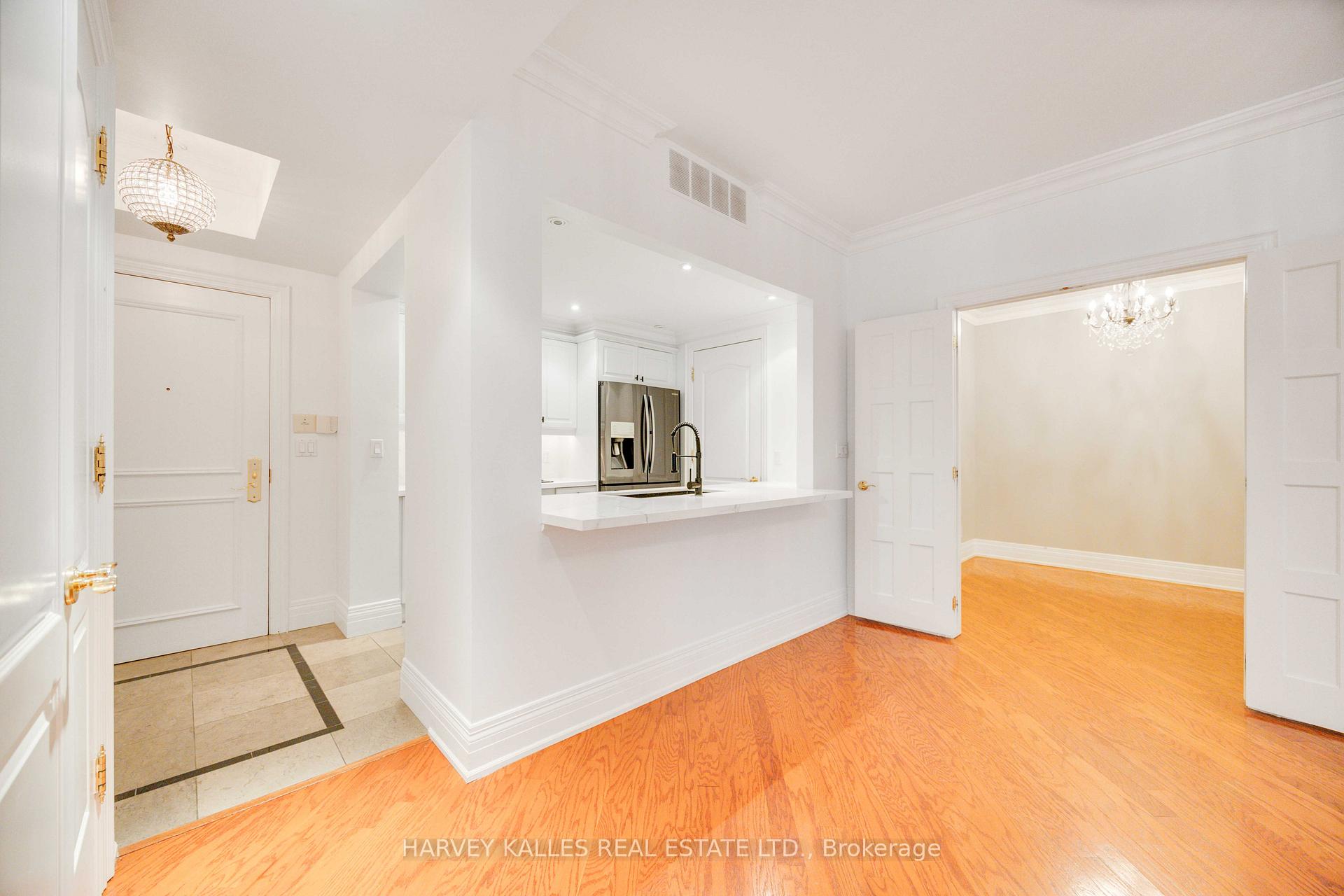 33 Delisle Avenue 201, Toronto Unit: 201