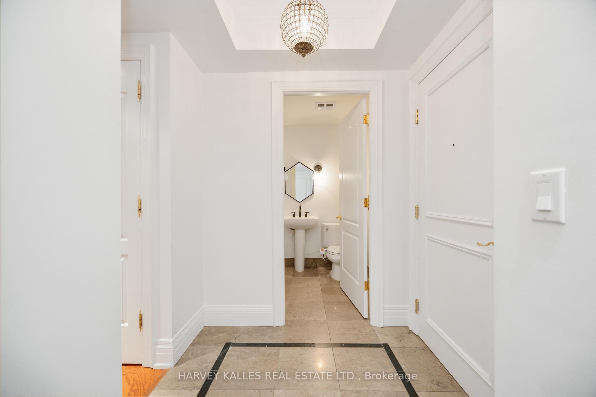 33 Delisle Avenue 201, Toronto Unit: 201