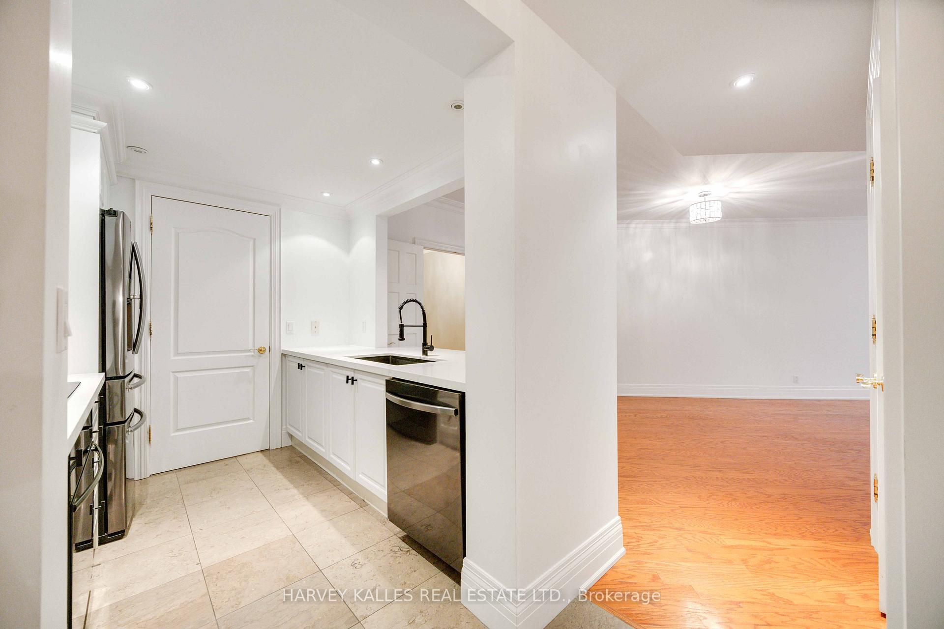 33 Delisle Avenue 201, Toronto Unit: 201