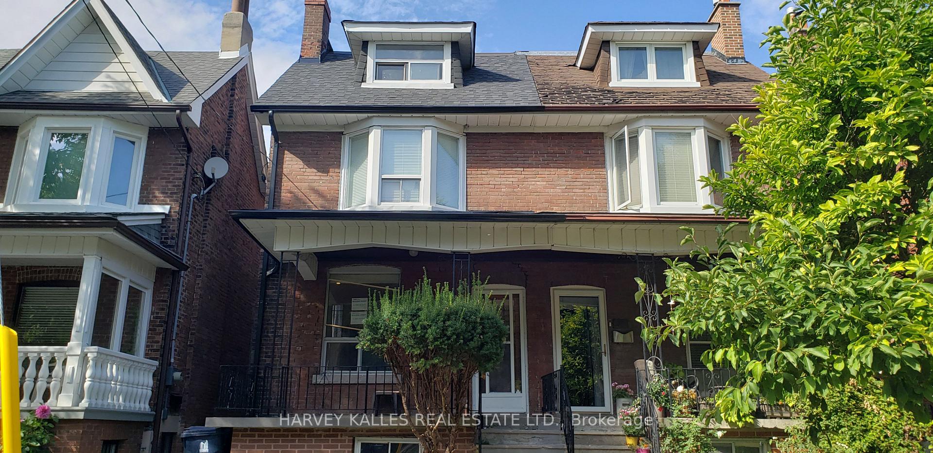 226 Ashworth Avenue Upper, Toronto Unit: Upper