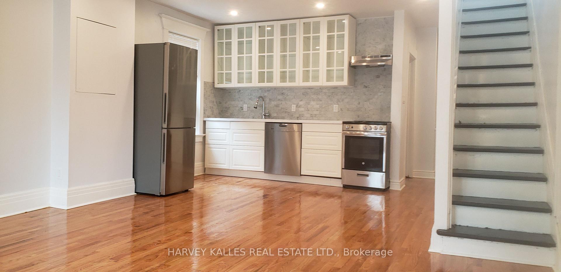 226 Ashworth Avenue Upper, Toronto Unit: Upper