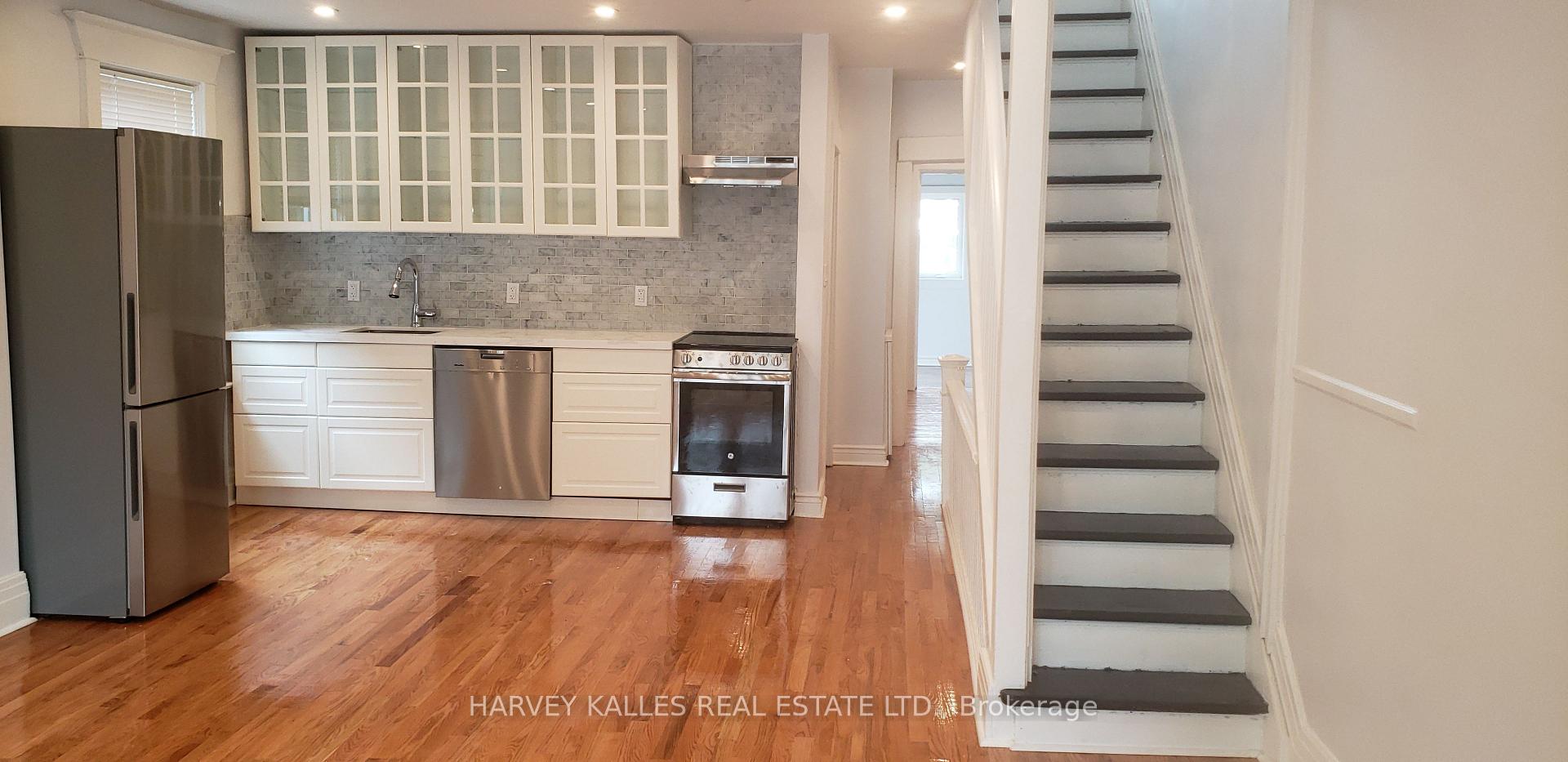 226 Ashworth Avenue Upper, Toronto Unit: Upper