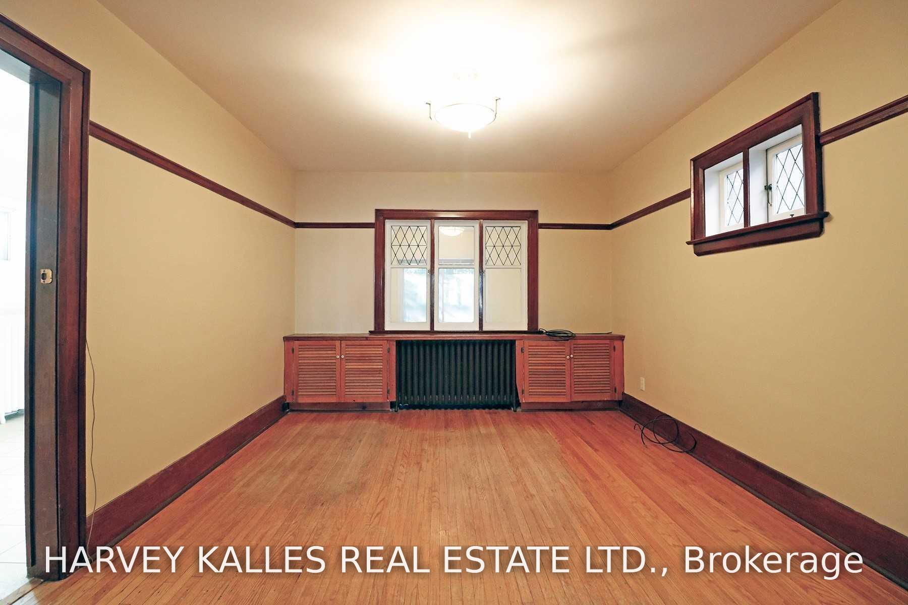 184 Duplex Avenue, Toronto