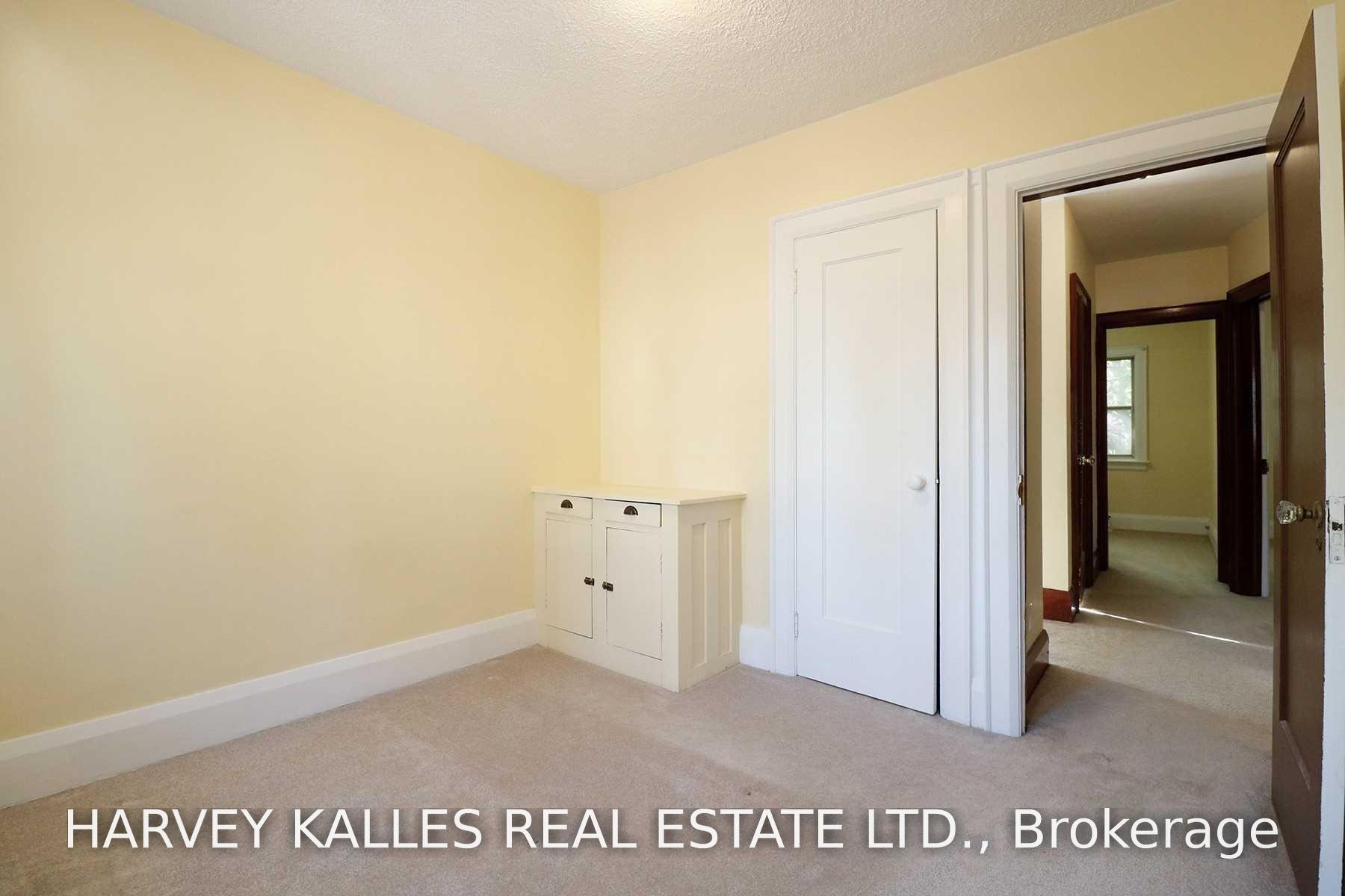 184 Duplex Avenue, Toronto