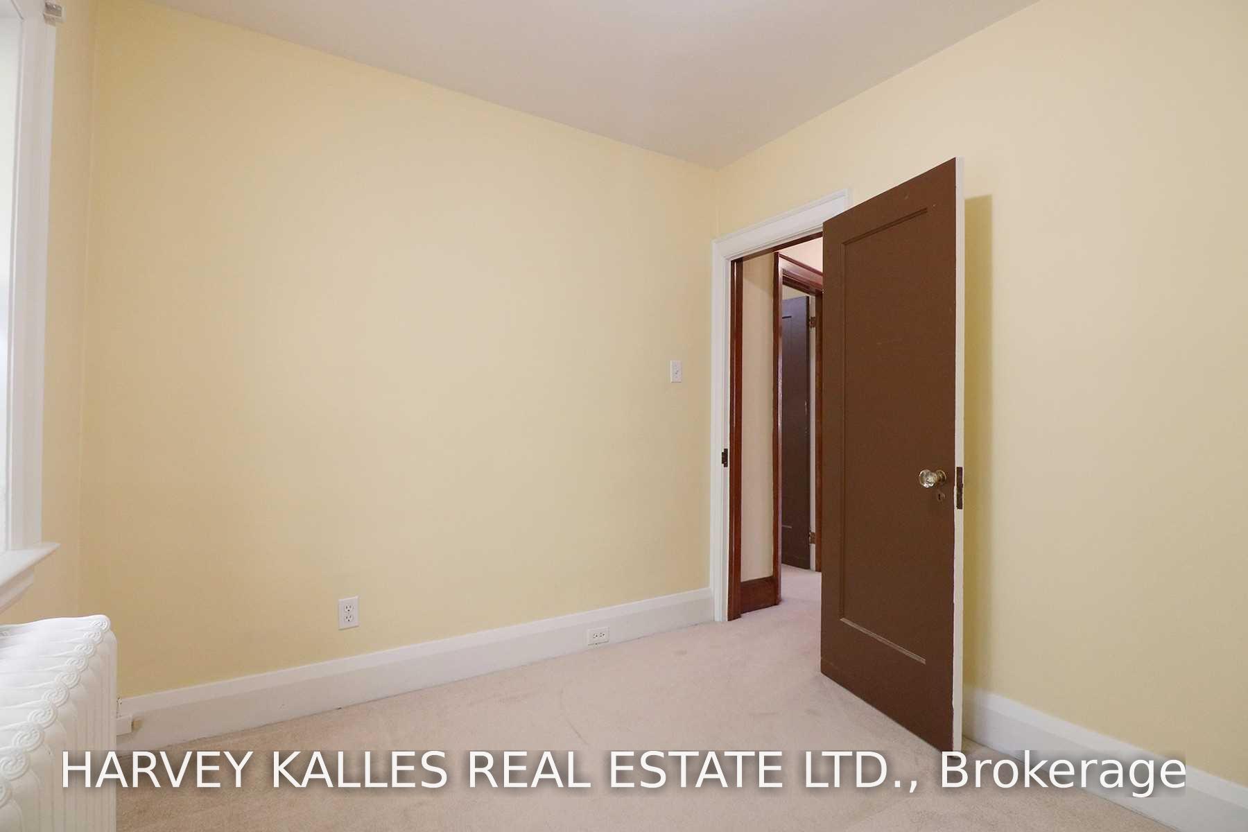 184 Duplex Avenue, Toronto