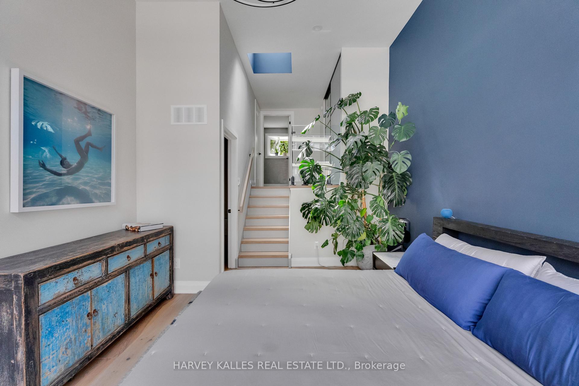 49 Granby Street, Toronto