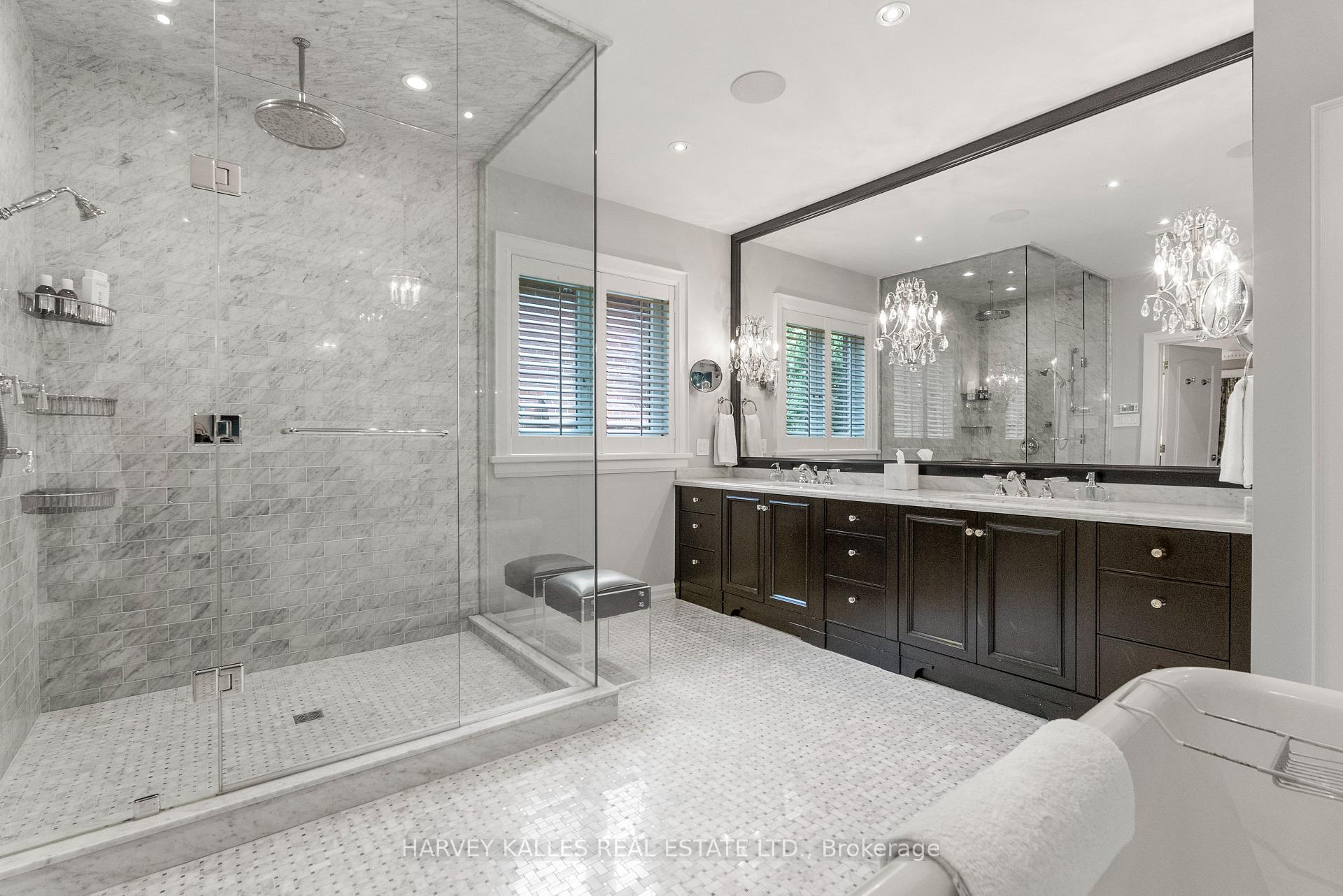 92 South Drive, Toronto