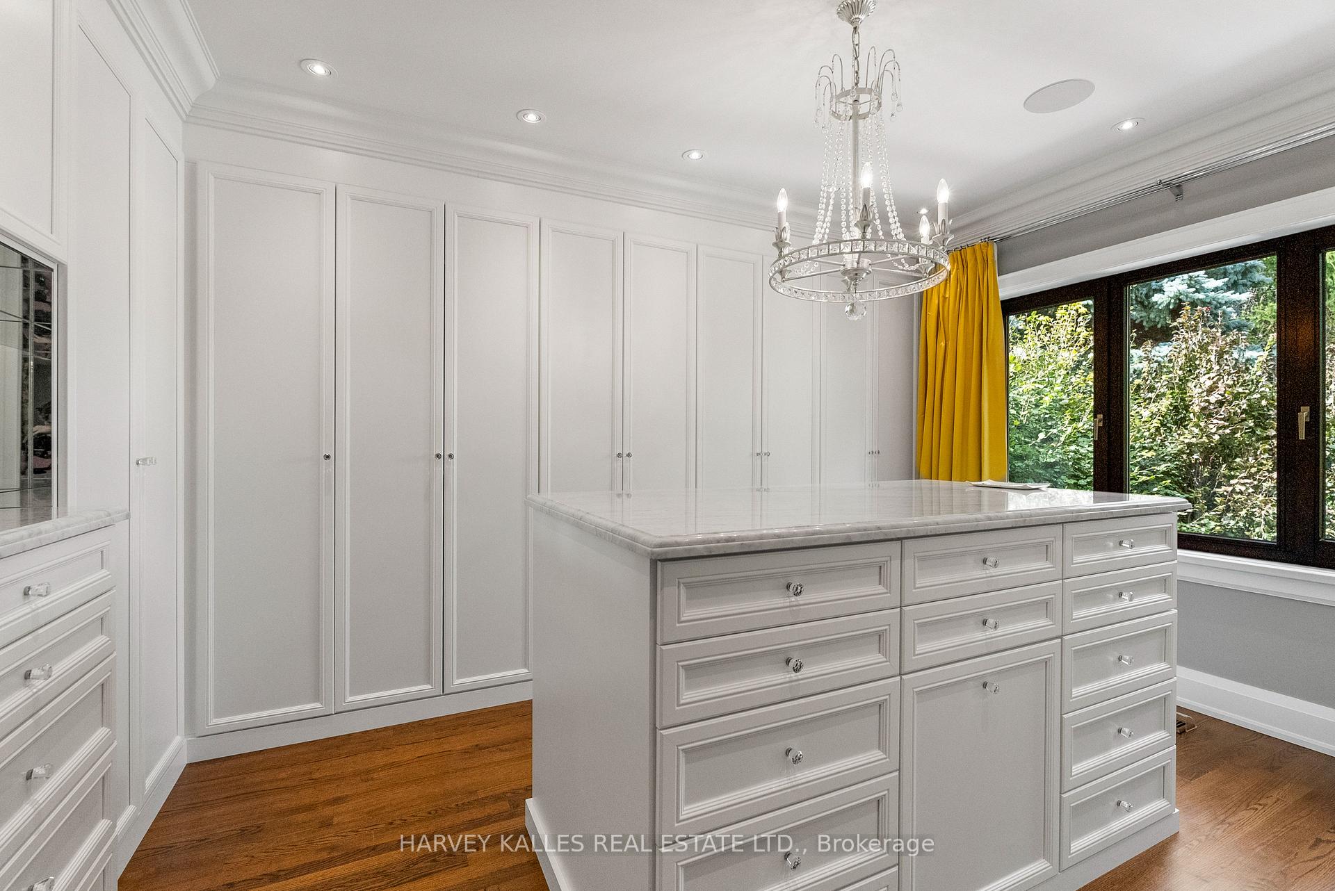 92 South Drive, Toronto