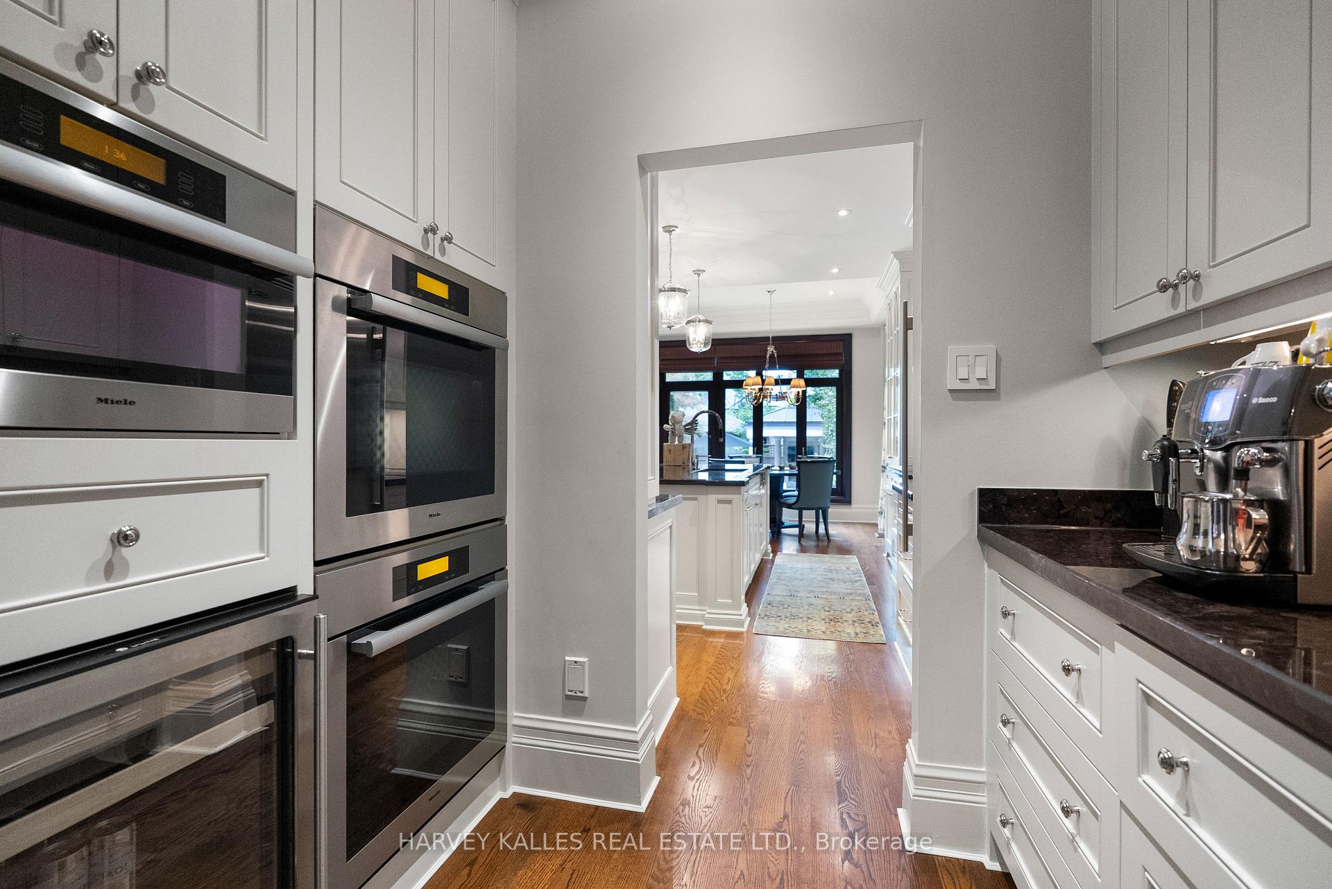 92 South Drive, Toronto
