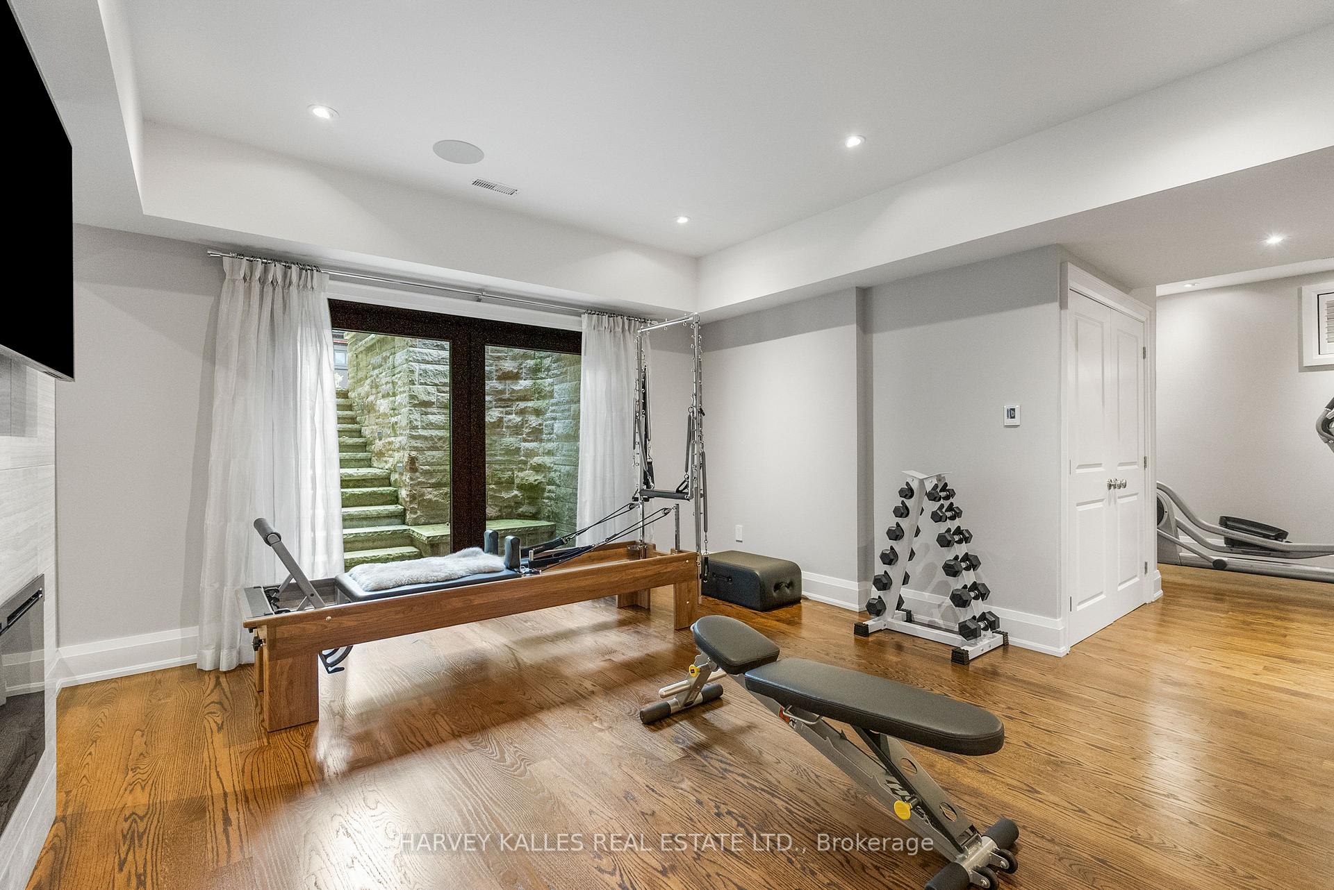 92 South Drive, Toronto