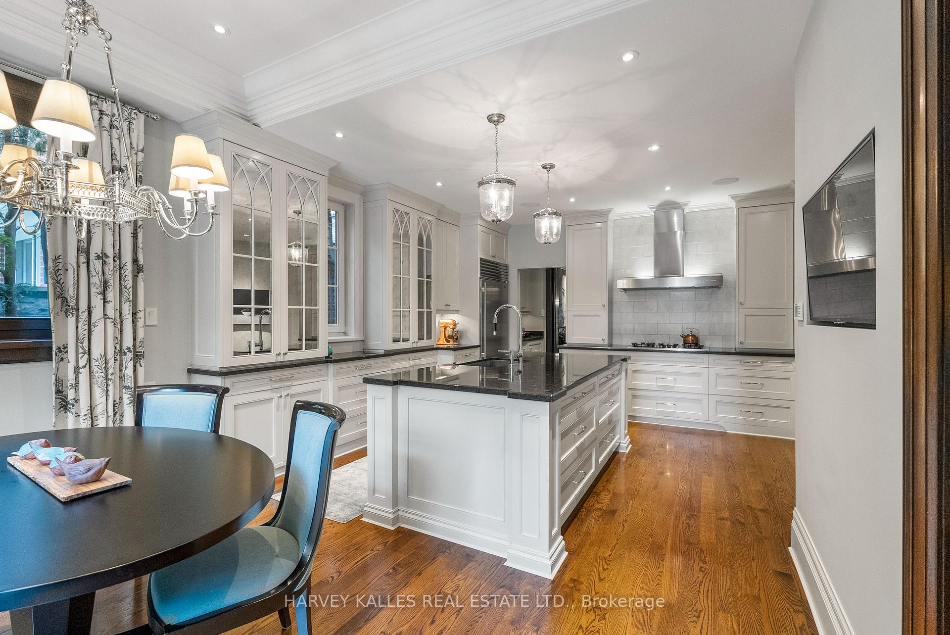 92 South Drive, Toronto