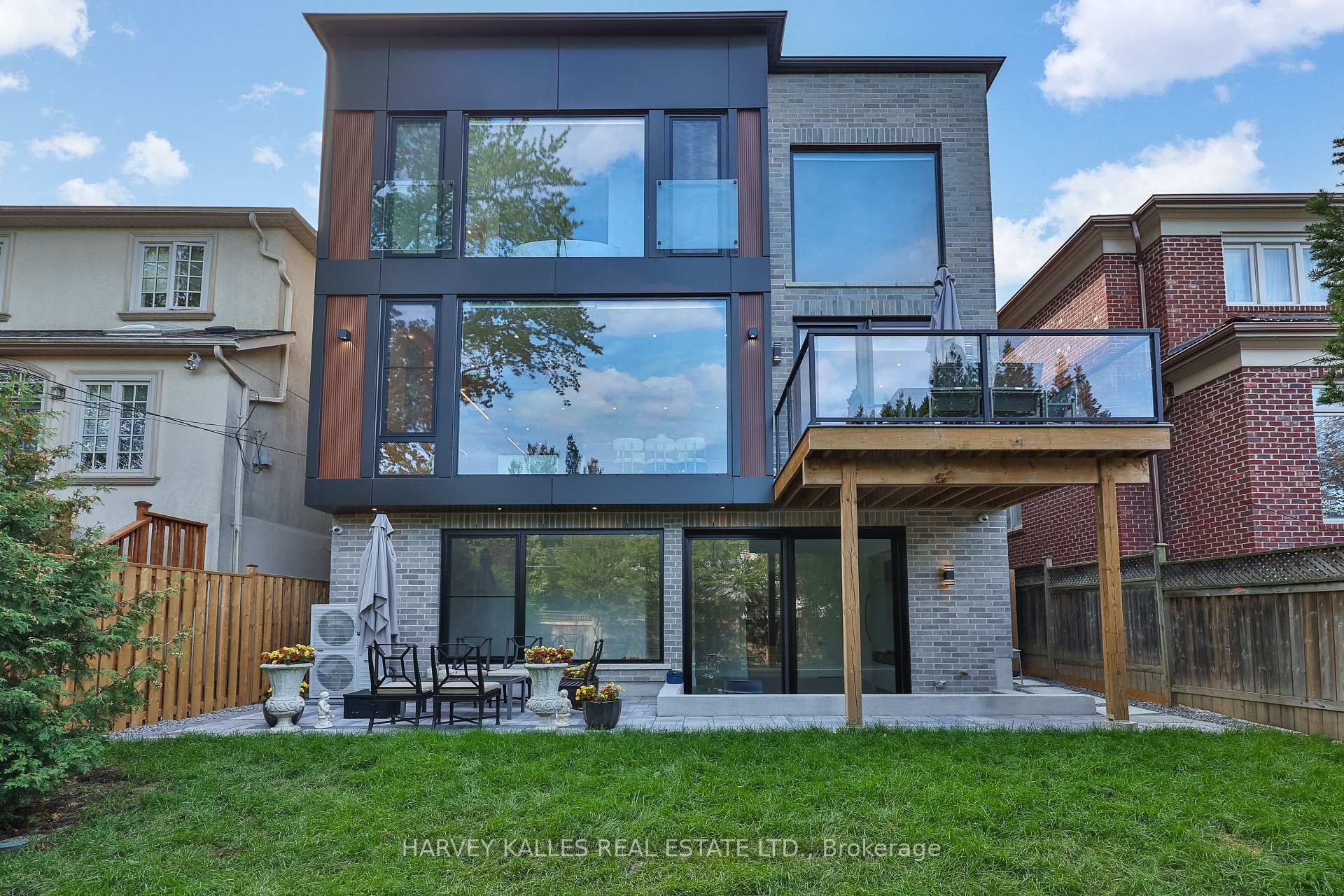 449 Elm Road, Toronto