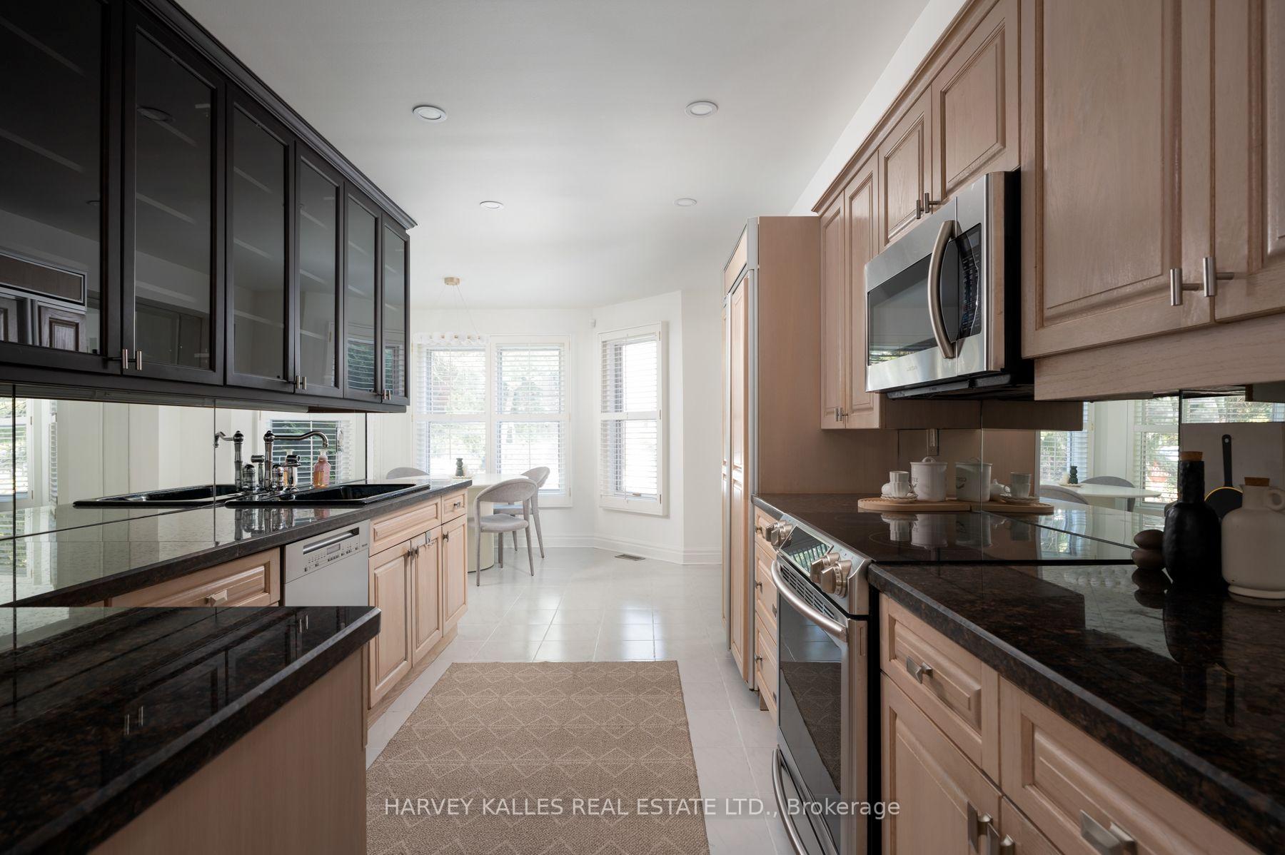 131 Rosewell Avenue, Toronto