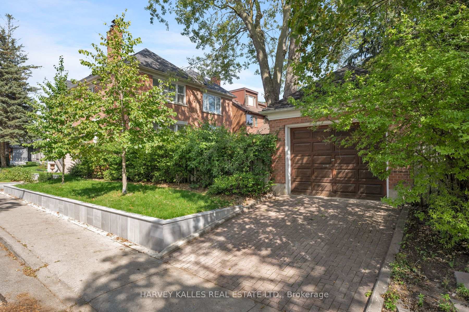 131 Rosewell Avenue, Toronto