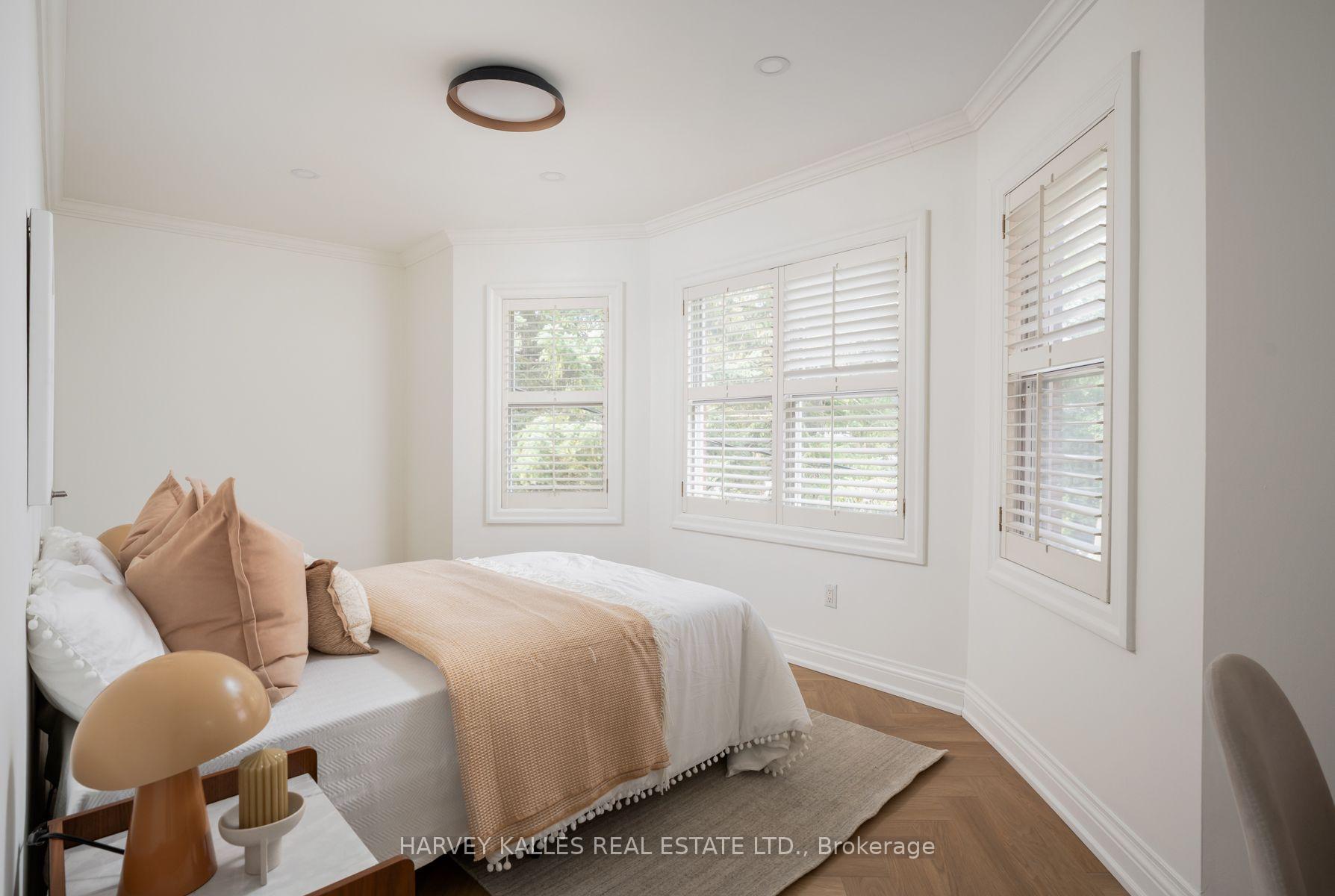 131 Rosewell Avenue, Toronto