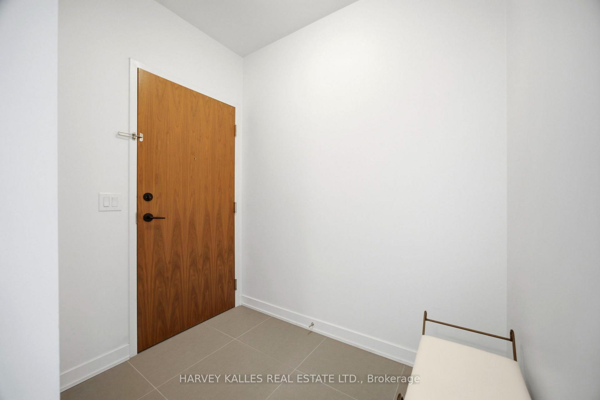 1 Market Street 1612, Toronto Unit: 1612