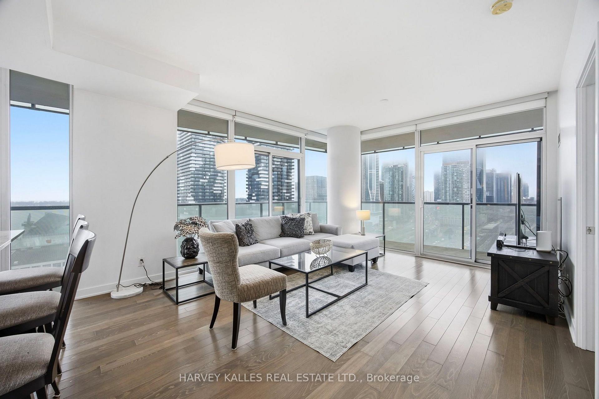 1 Market Street 1612, Toronto Unit: 1612