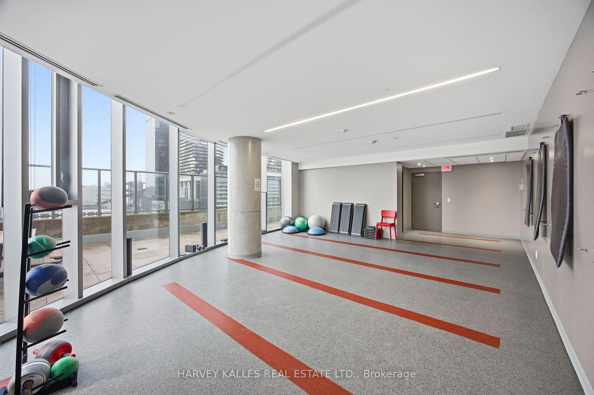 1 Market Street 1612, Toronto Unit: 1612