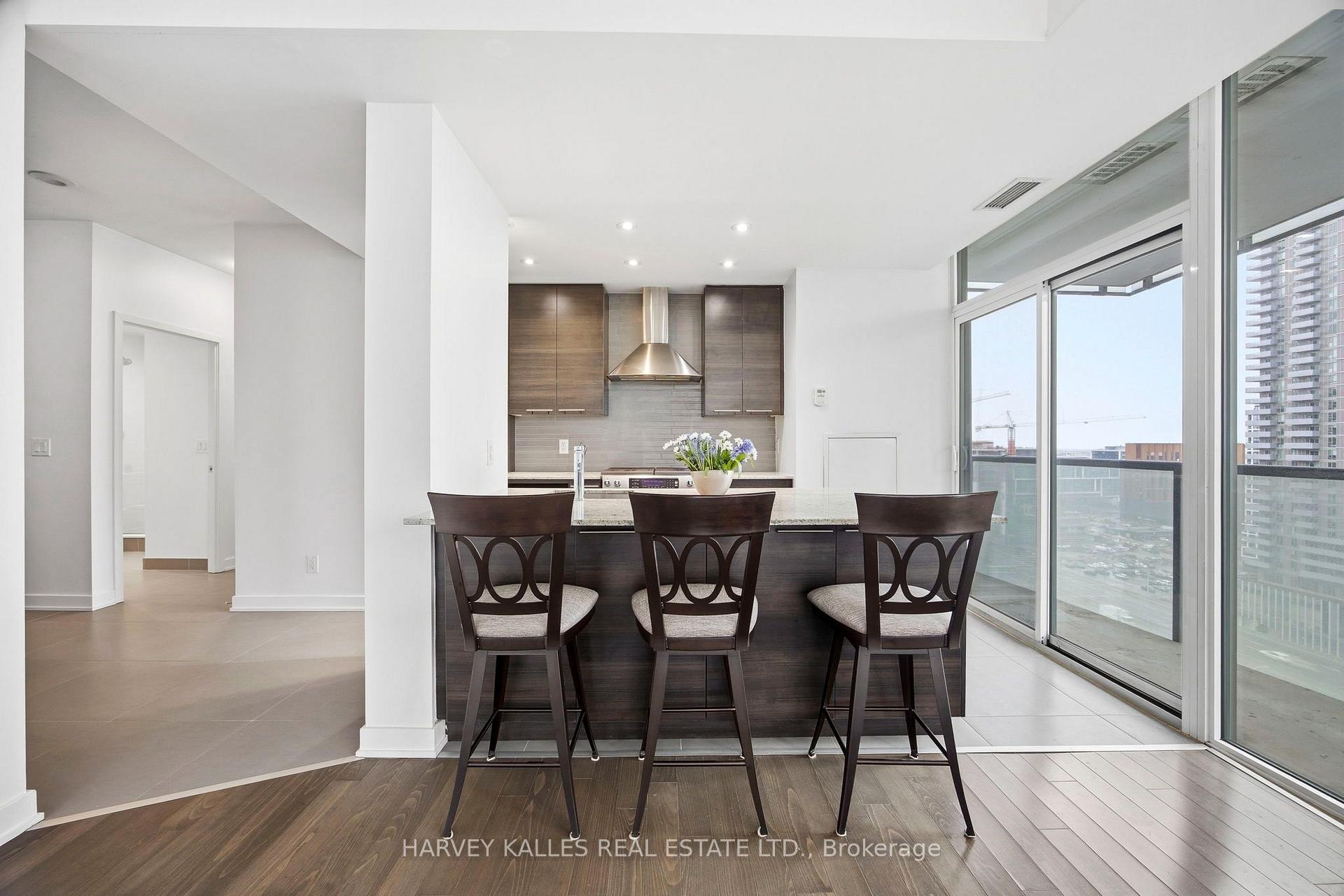 1 Market Street 1612, Toronto Unit: 1612