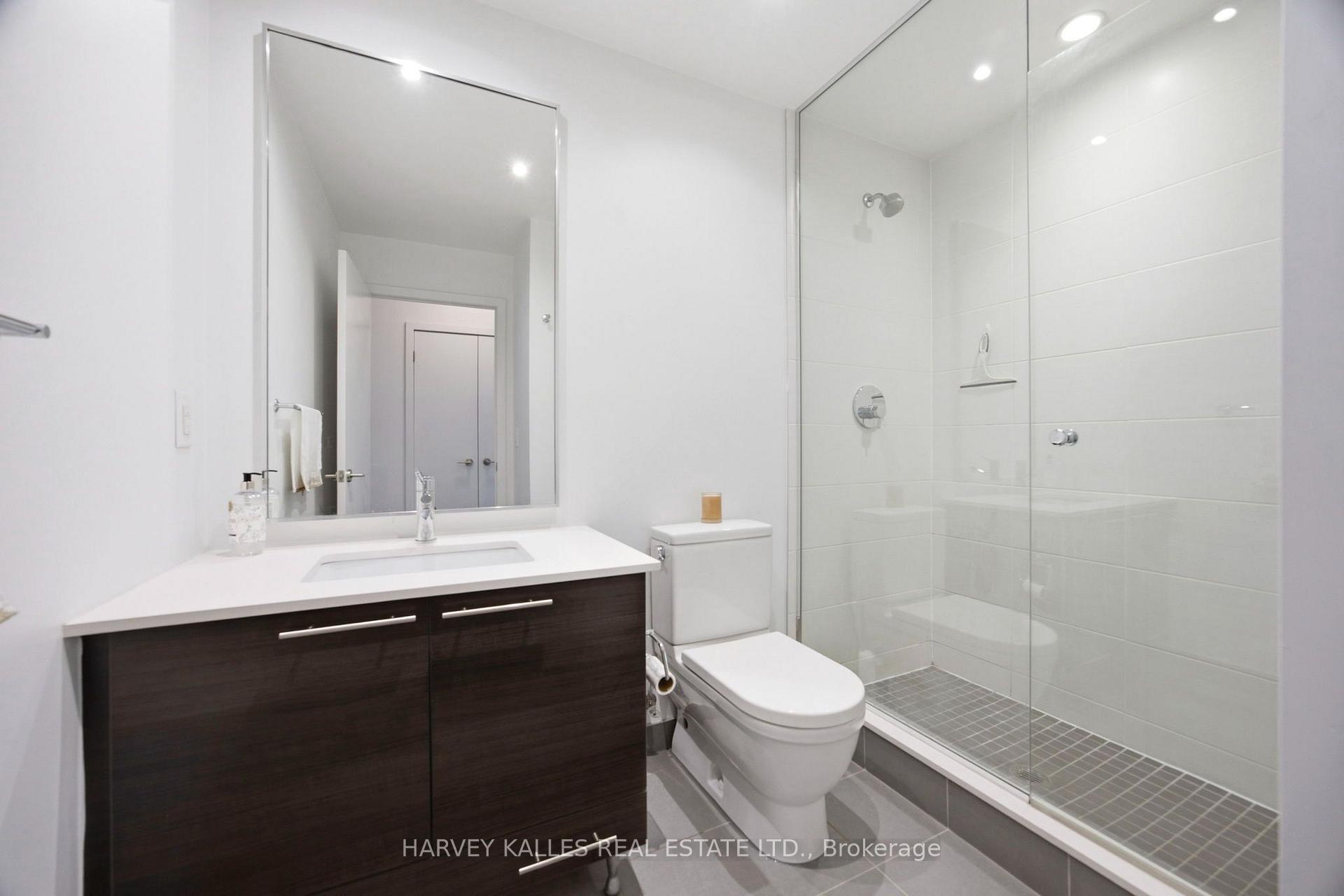 1 Market Street 1612, Toronto Unit: 1612