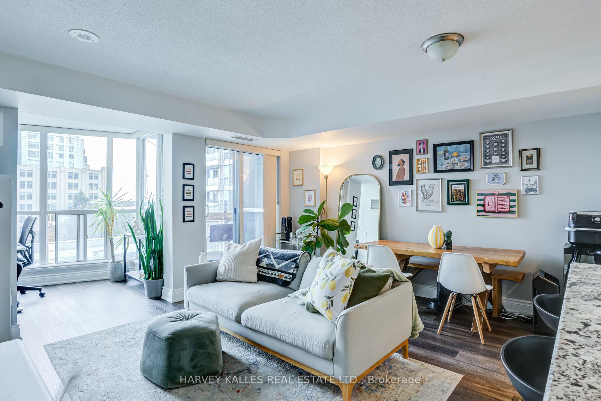 8 York Street 610, Toronto Unit: 610