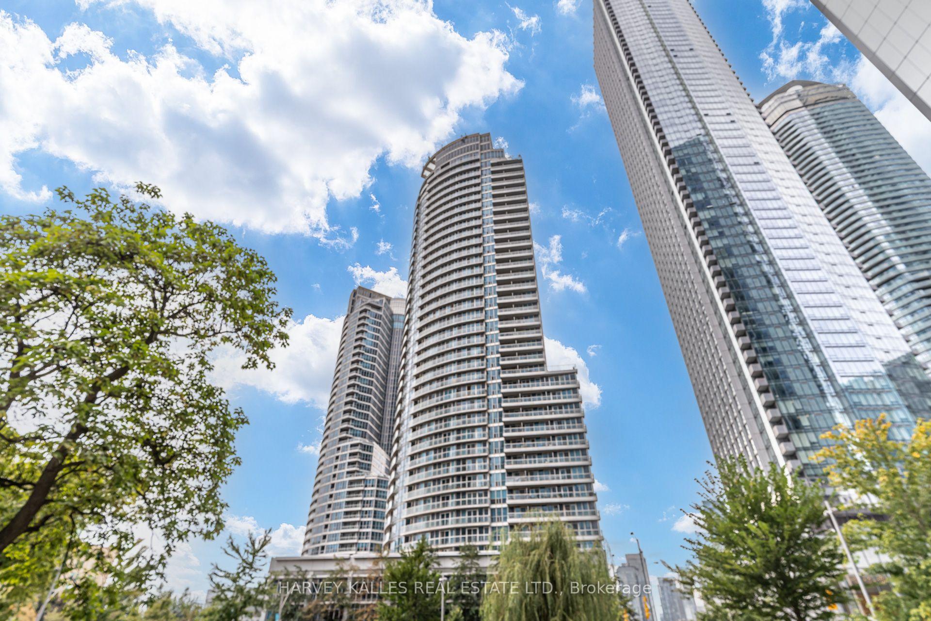 8 York Street 610, Toronto Unit: 610