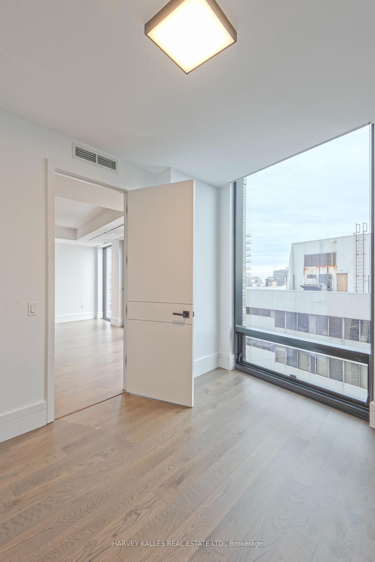 215 Lonsdale Road 1508, Toronto Unit: 1508