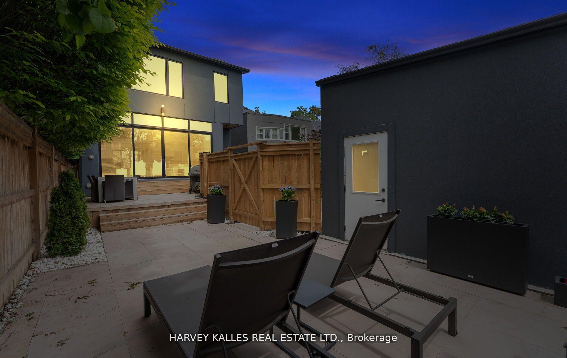 31 Kilbarry Road, Toronto