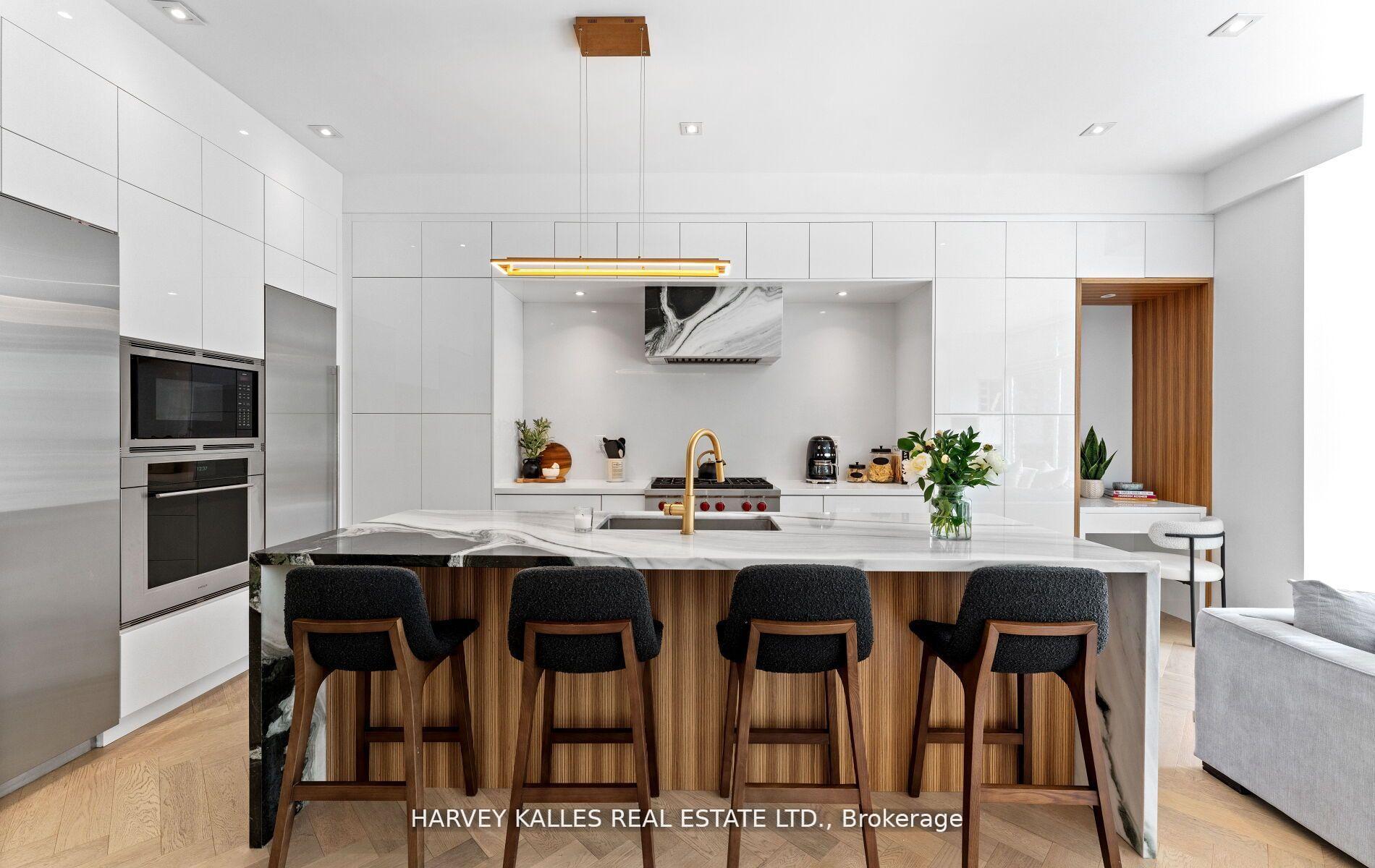 31 Kilbarry Road, Toronto
