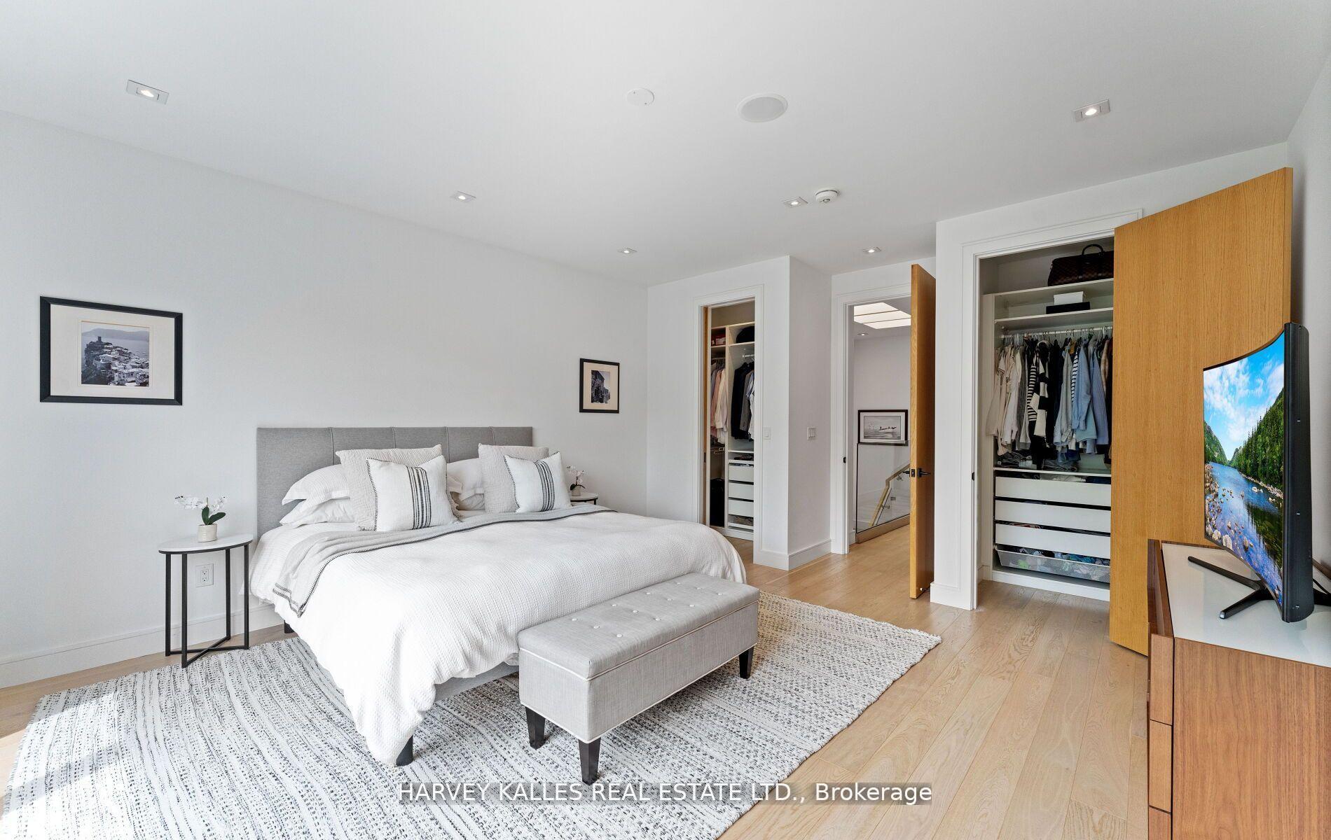 31 Kilbarry Road, Toronto