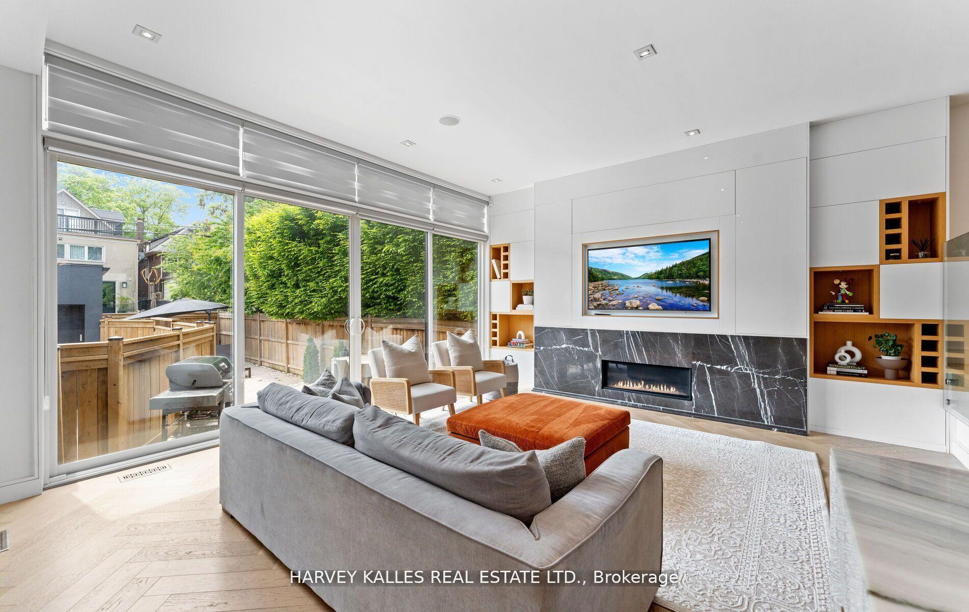 31 Kilbarry Road, Toronto
