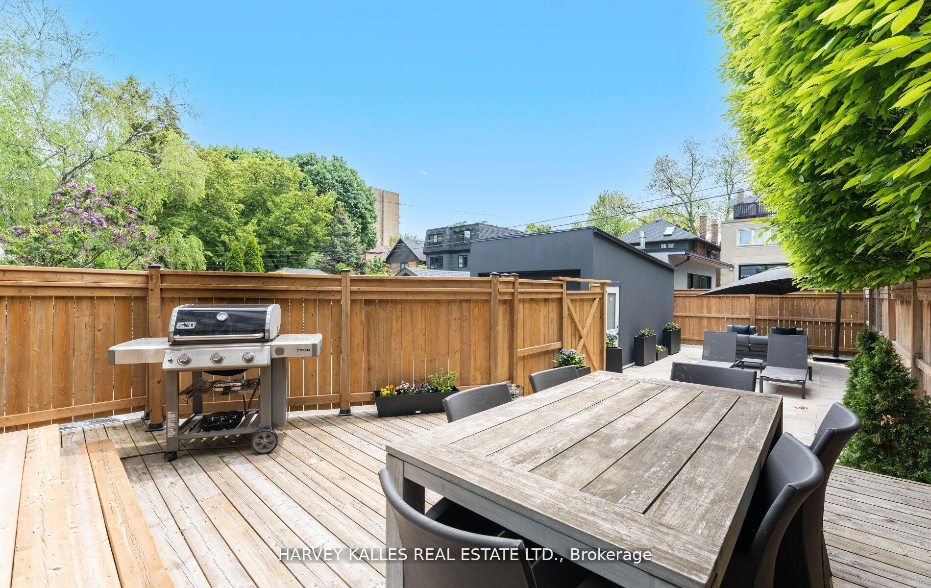 31 Kilbarry Road, Toronto