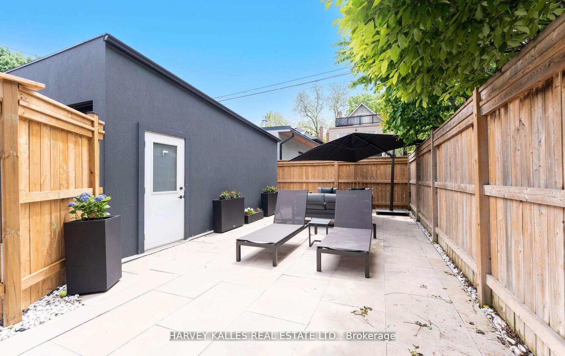 31 Kilbarry Road, Toronto