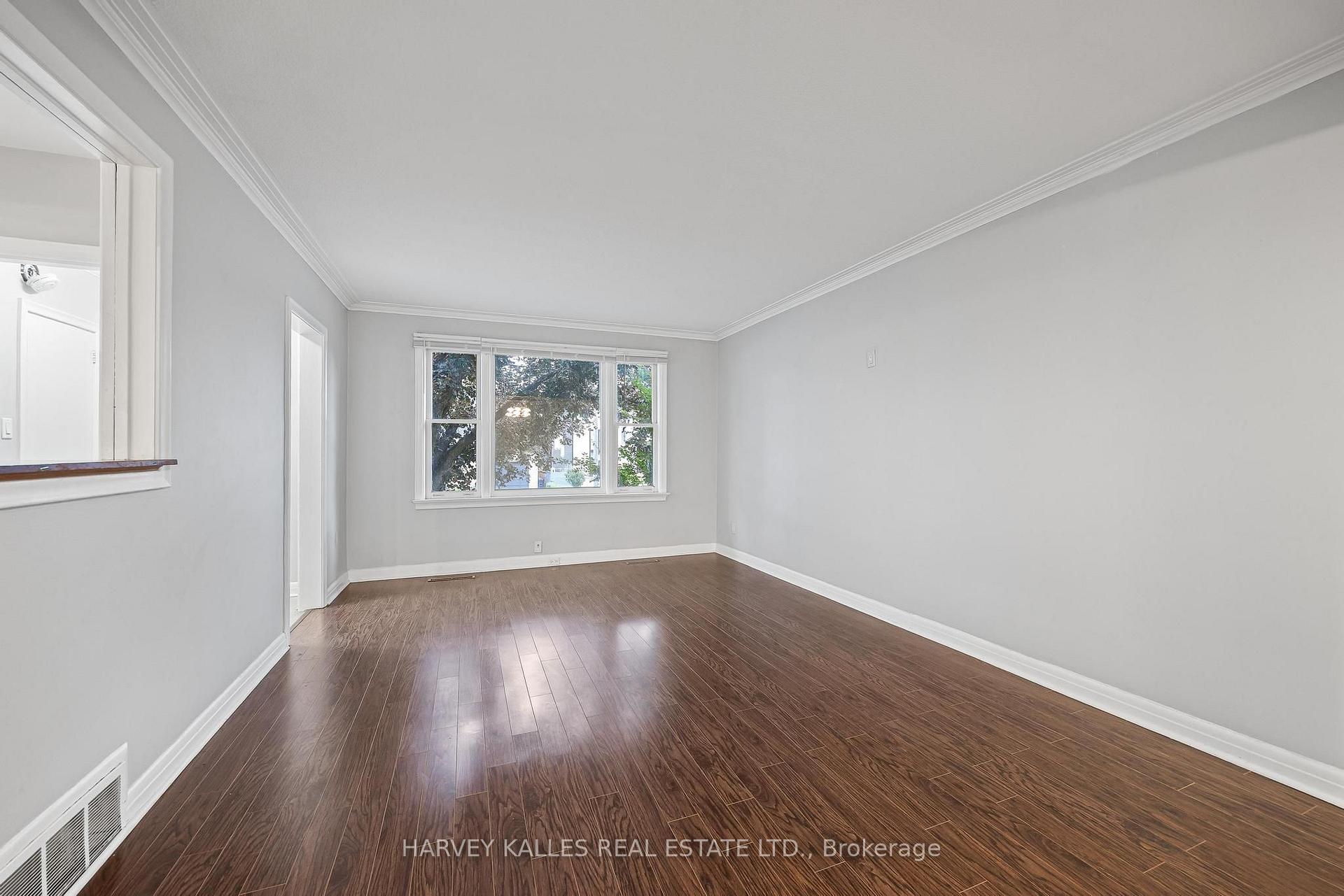 128 Bogert Avenue Main, Toronto Unit: Main