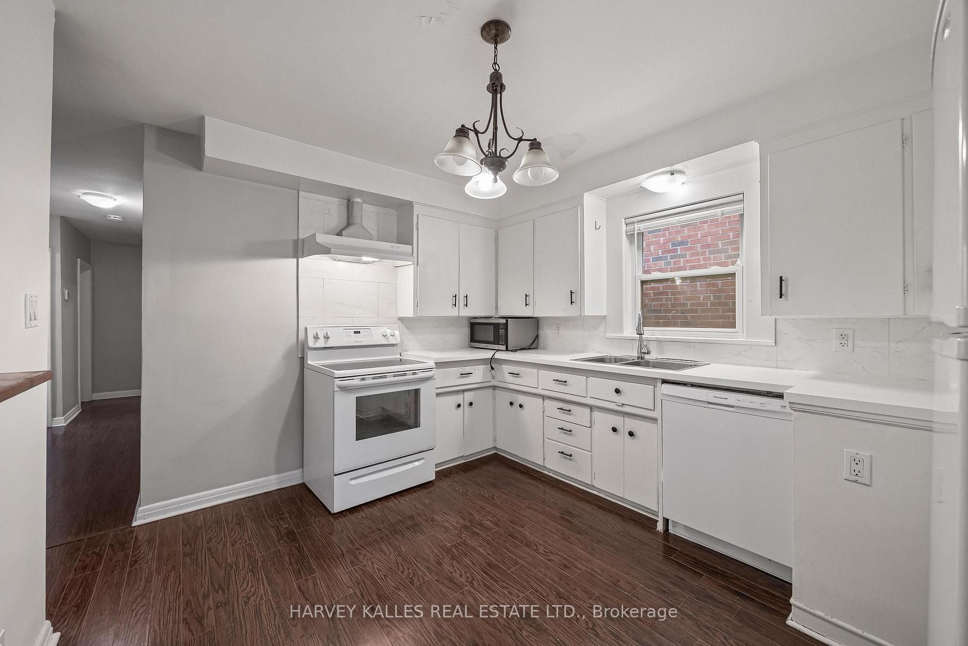 128 Bogert Avenue Main, Toronto Unit: Main