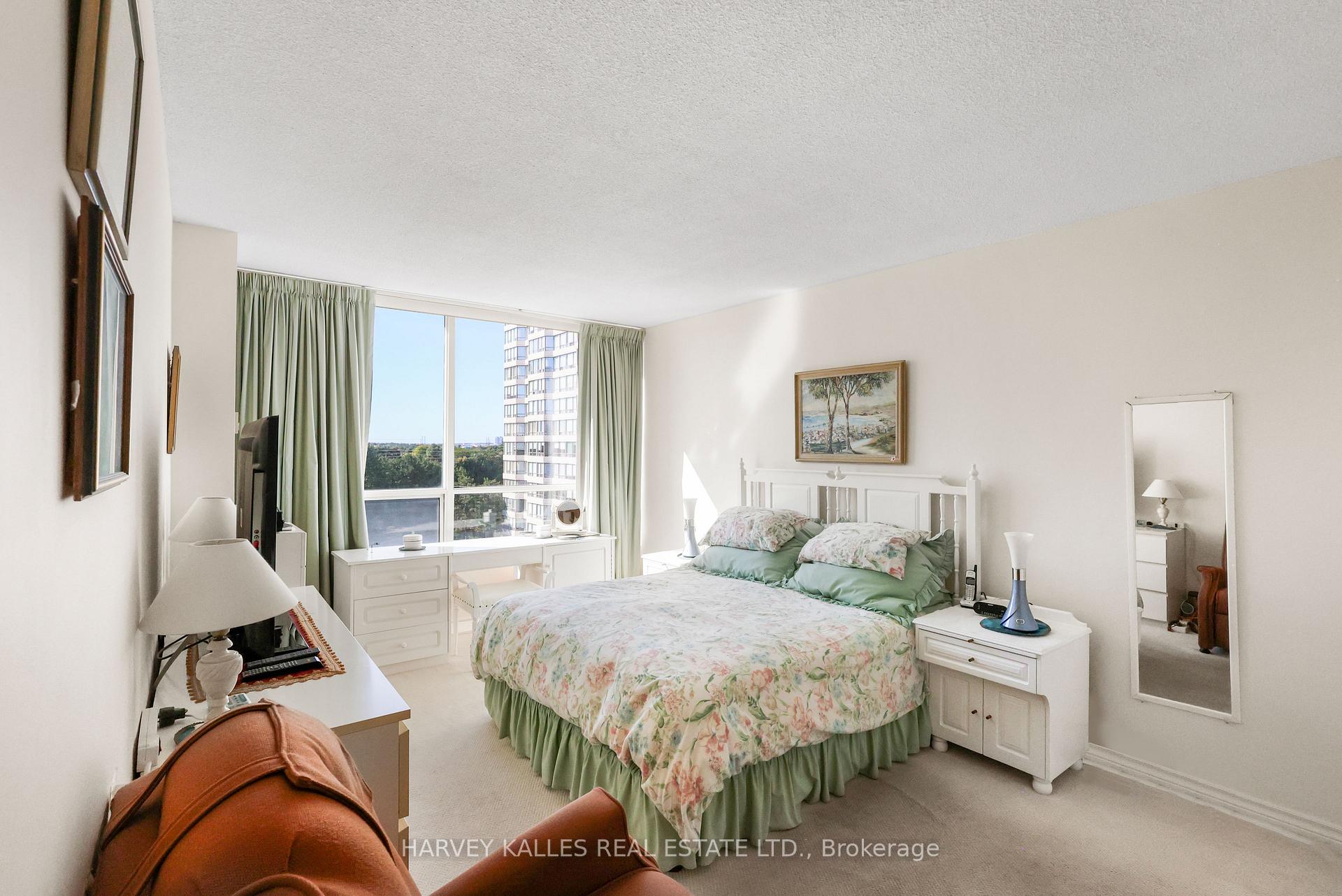 1121 Steeles Avenue W 605, Toronto Unit: 605