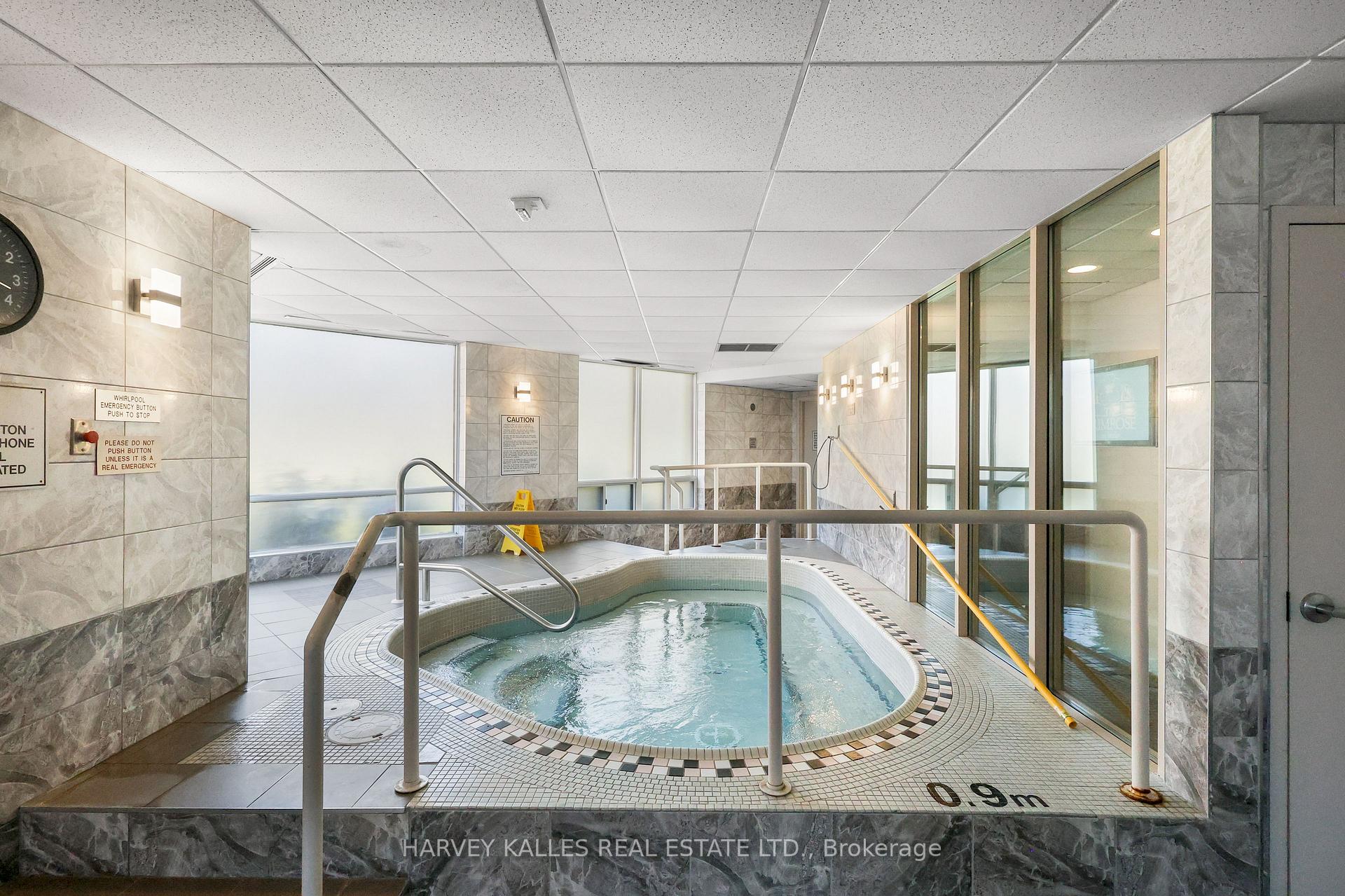 1121 Steeles Avenue W 605, Toronto Unit: 605