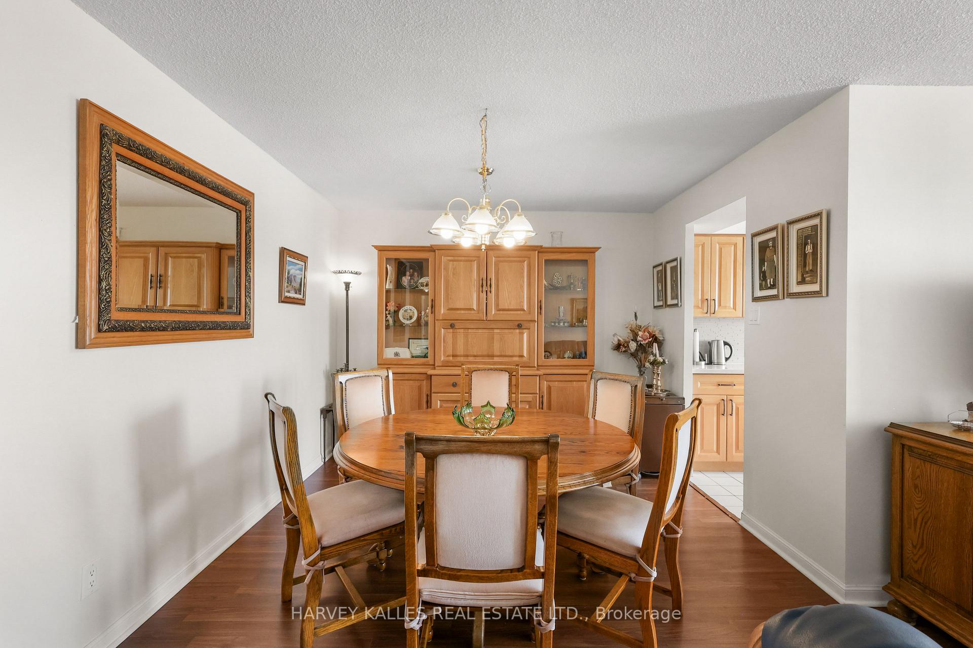 1121 Steeles Avenue W 605, Toronto Unit: 605