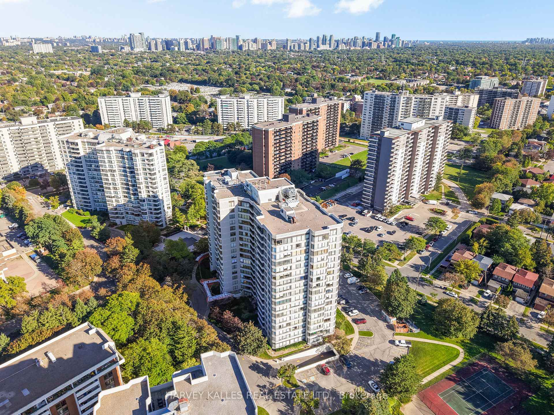 1121 Steeles Avenue W 605, Toronto Unit: 605